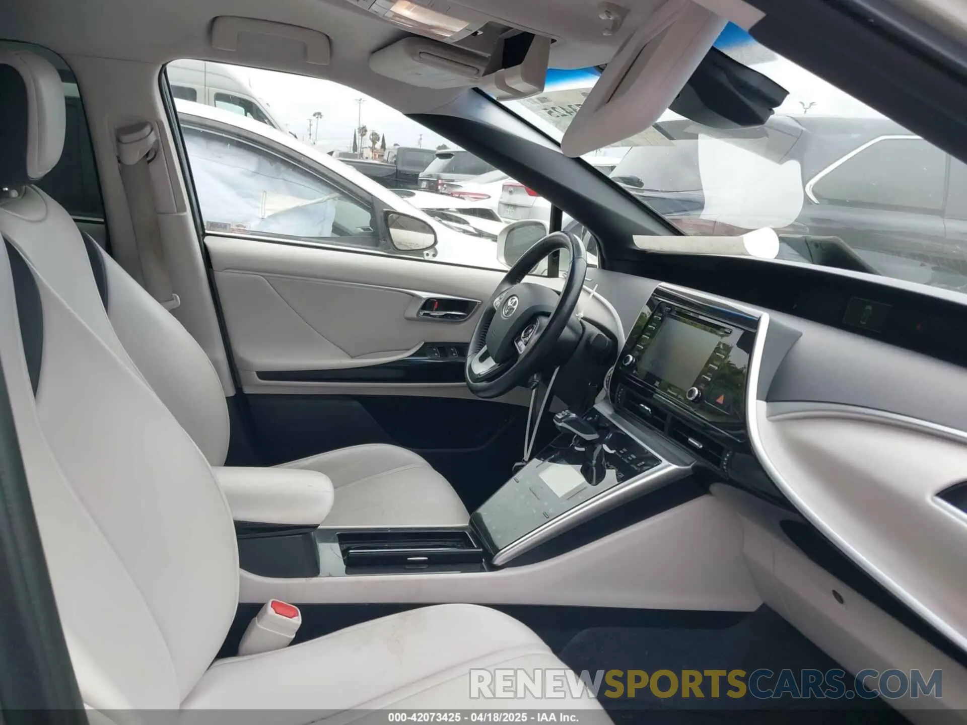 5 fotografías del automóvil dañado JTDBVRBD2KA006751 TOYOTA MIRAI 2019