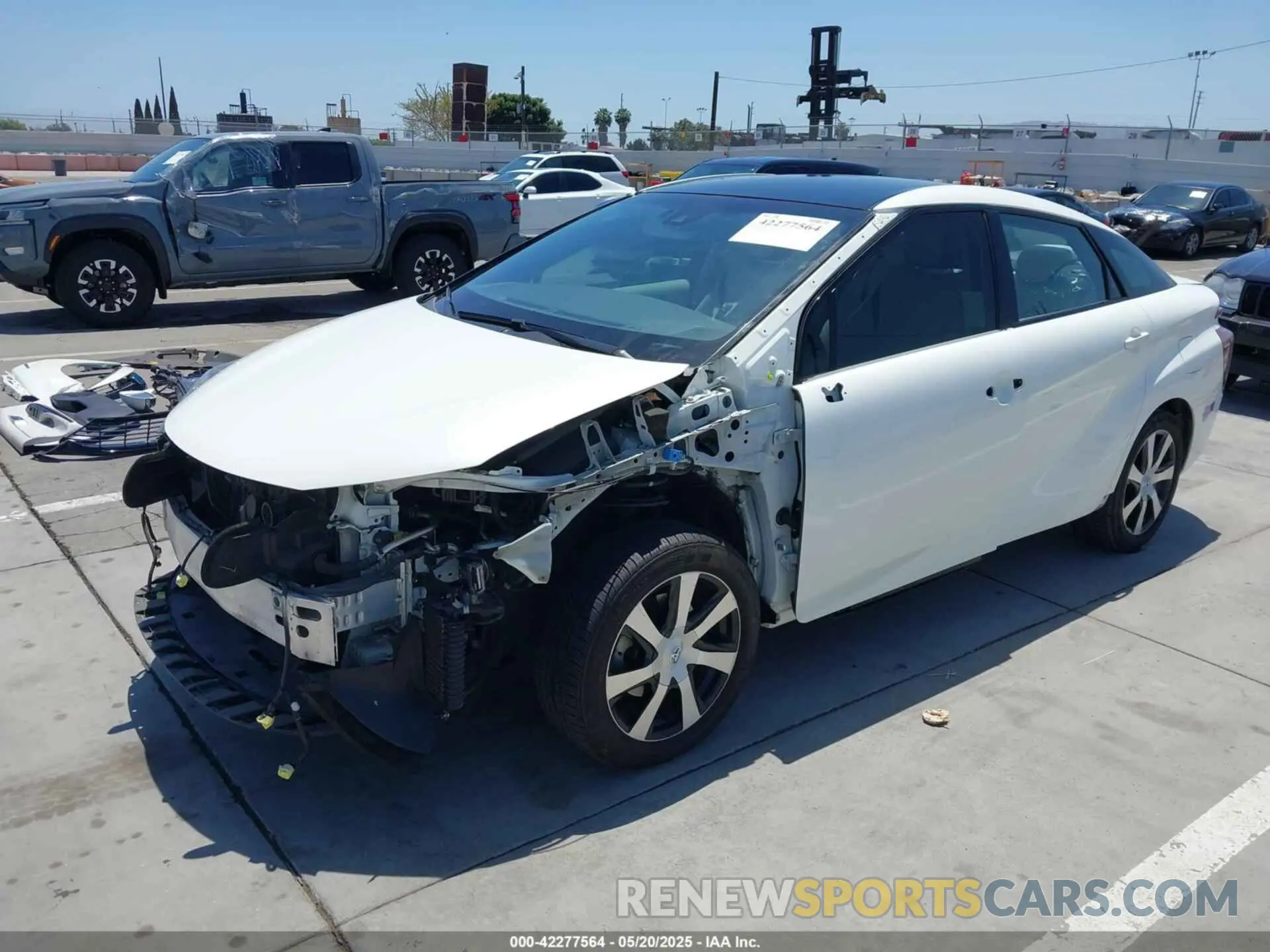 2 fotografías del automóvil dañado JTDBVRBD2KA007074 TOYOTA MIRAI 2019