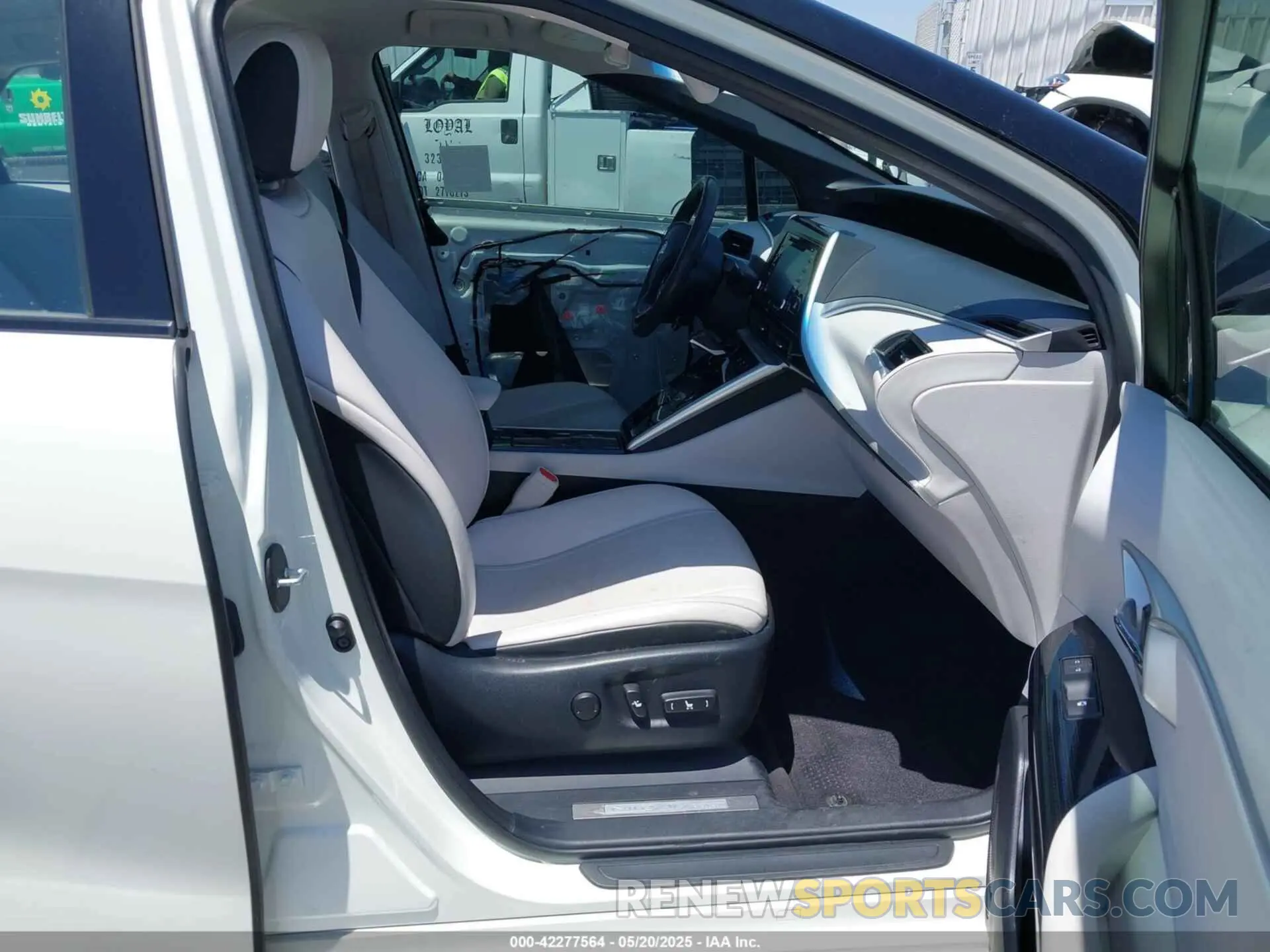 5 fotografías del automóvil dañado JTDBVRBD2KA007074 TOYOTA MIRAI 2019
