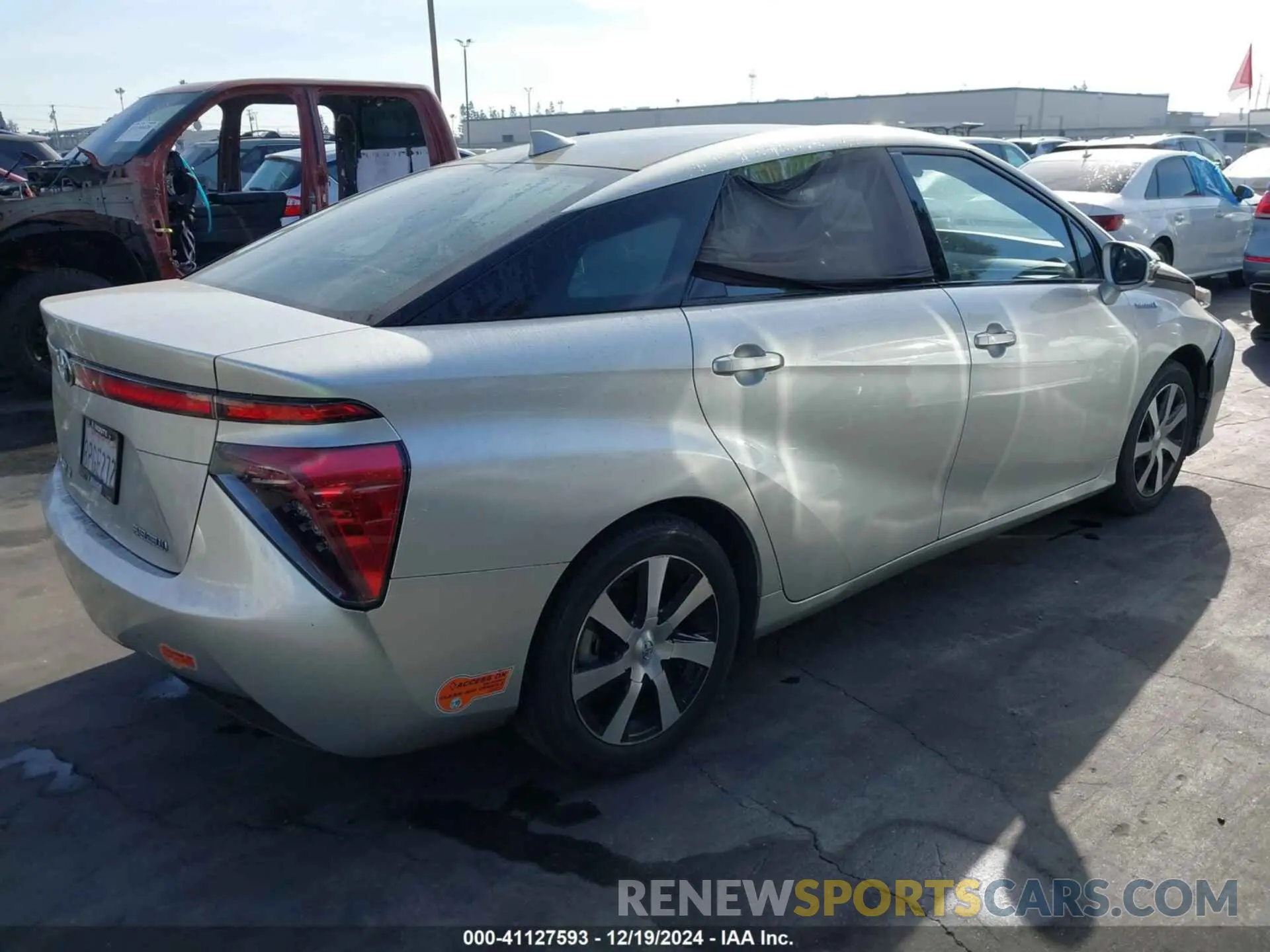 4 fotografías del automóvil dañado JTDBVRBDXKA007873 TOYOTA MIRAI 2019