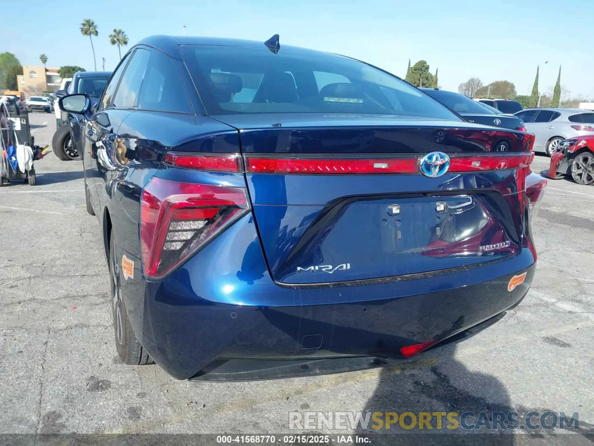 3 fotografías del automóvil dañado JTDBVRBD0LA007947 TOYOTA MIRAI 2020