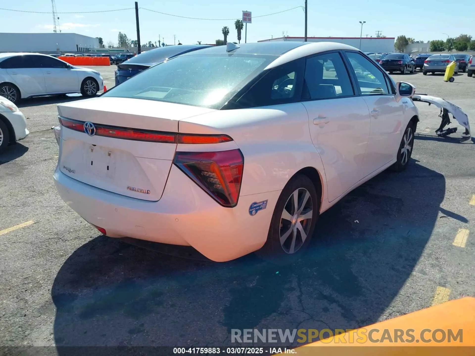 4 fotografías del automóvil dañado JTDBVRBD2LA008212 TOYOTA MIRAI 2020
