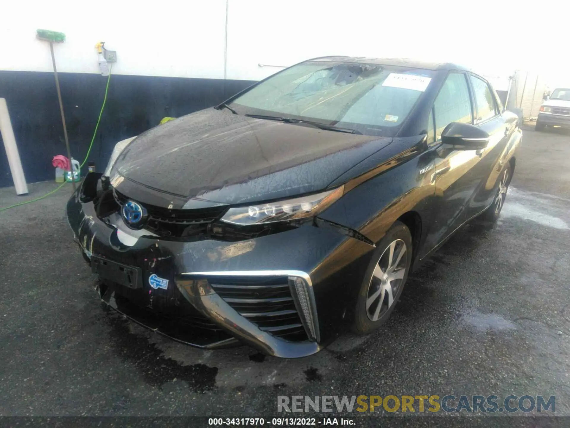 2 fotografías del automóvil dañado JTDBVRBD5LA008124 TOYOTA MIRAI 2020
