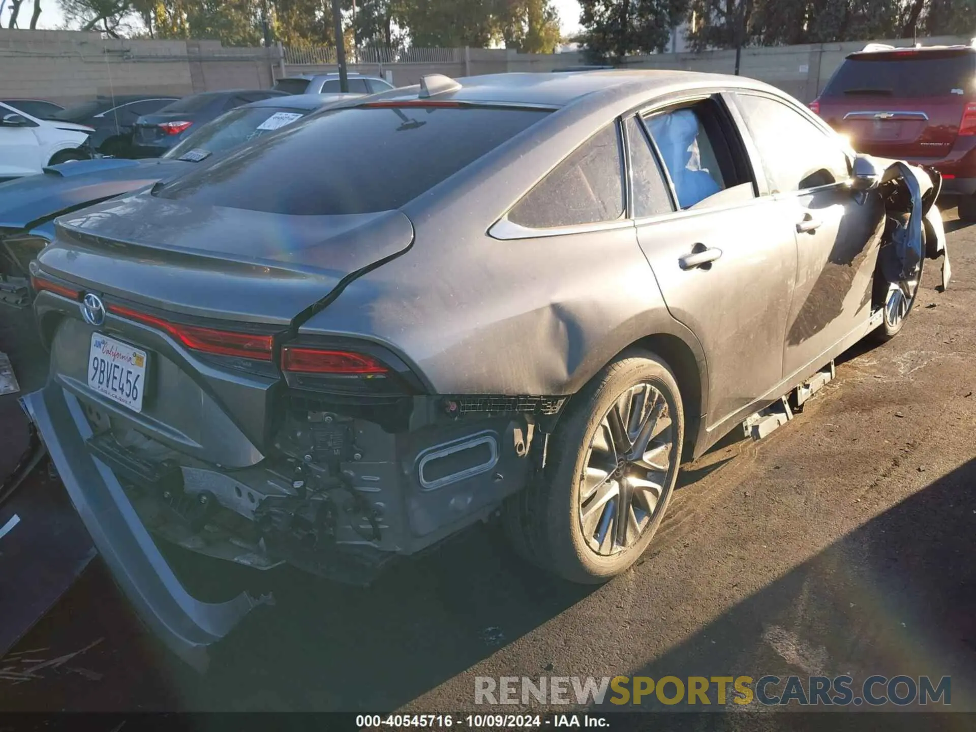 4 fotografías del automóvil dañado JTDAAAAA1NA005756 TOYOTA MIRAI 2022
