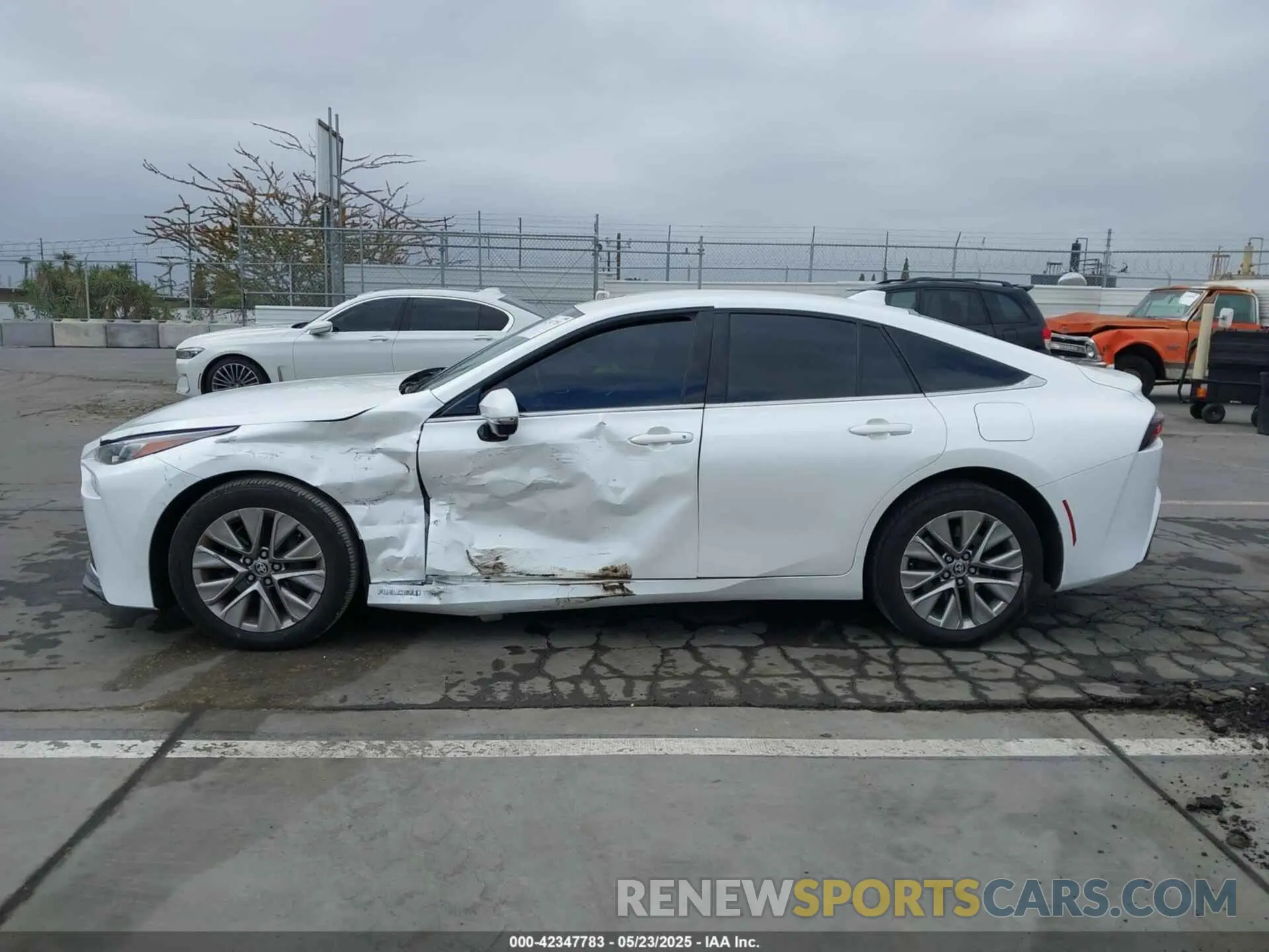 14 fotografías del automóvil dañado JTDAAAAA2PA009754 TOYOTA MIRAI 2023