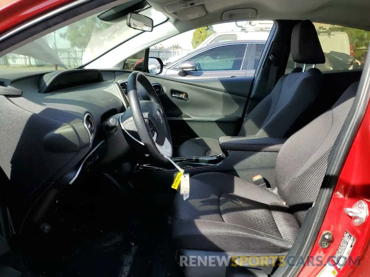 7 fotografías del automóvil dañado JTDKARFP0K3118016 TOYOTA PRIUS 2019