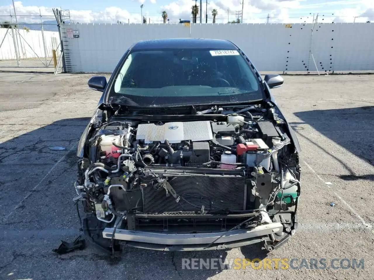 5 fotografías del automóvil dañado JTDKARFP0K3119649 TOYOTA PRIUS 2019