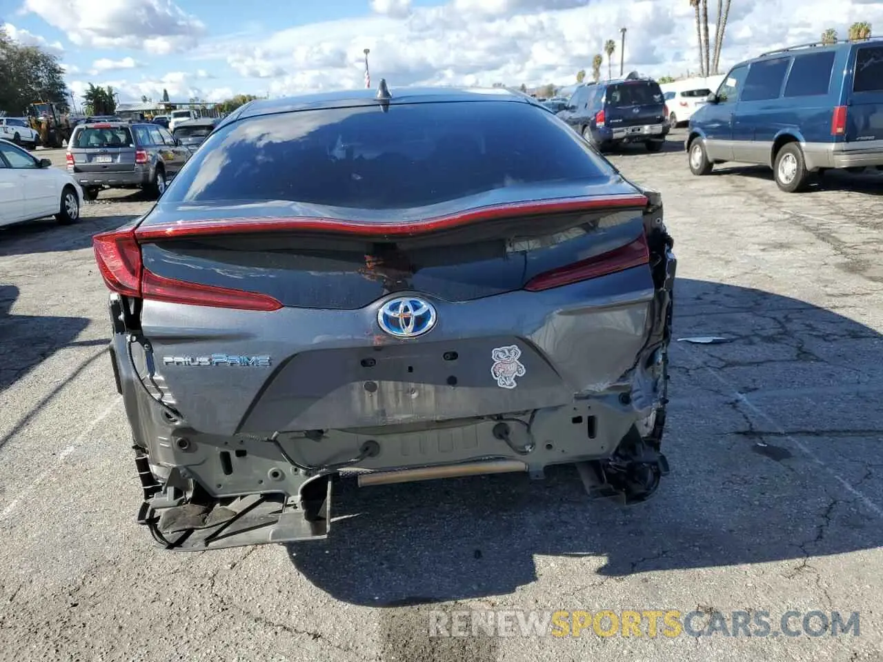 6 fotografías del automóvil dañado JTDKARFP0K3119649 TOYOTA PRIUS 2019