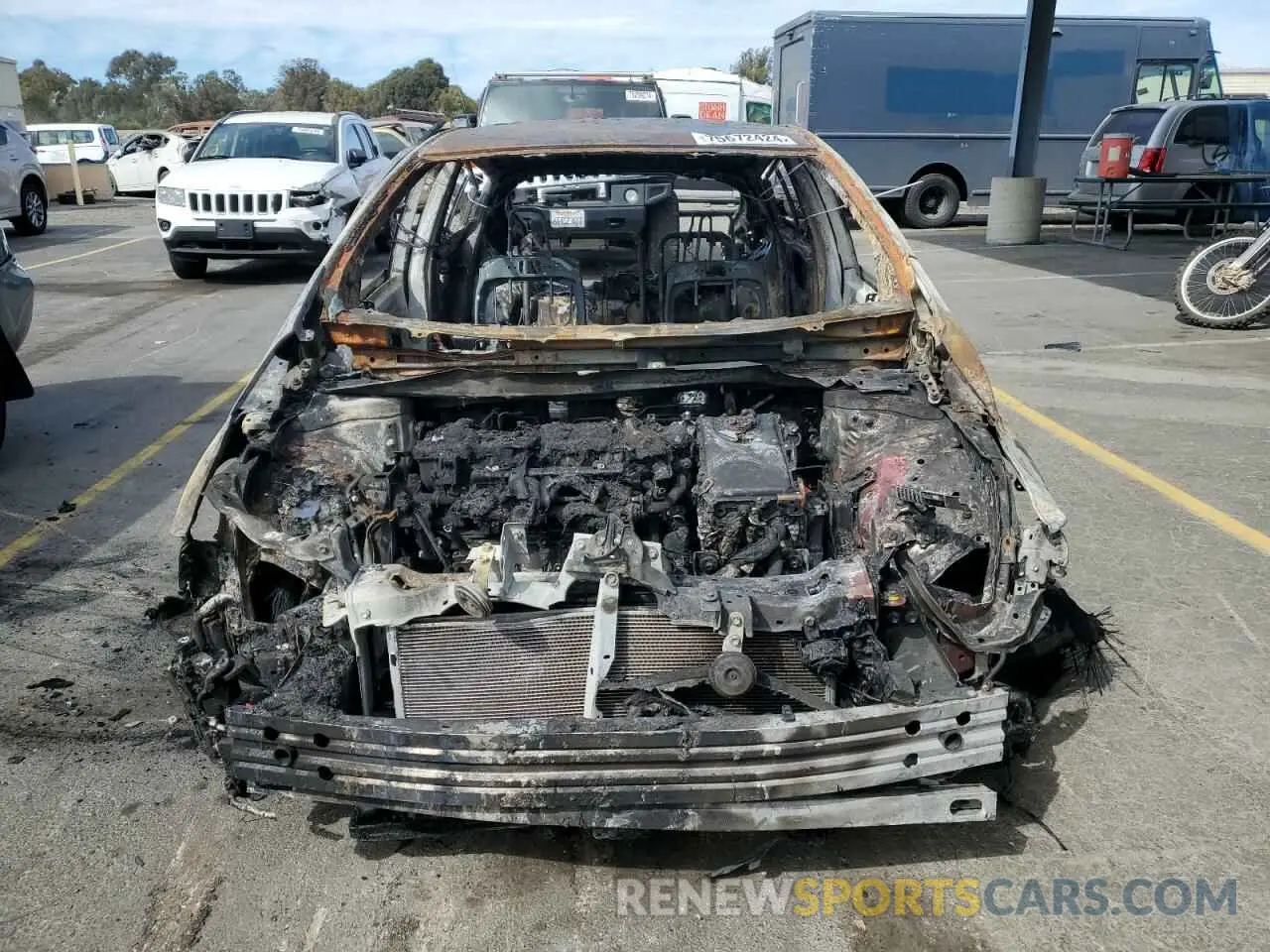 5 fotografías del automóvil dañado JTDKARFP1K3115061 TOYOTA PRIUS 2019
