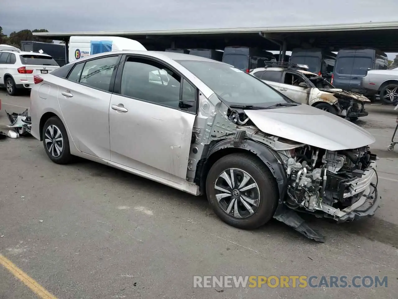 4 fotografías del automóvil dañado JTDKARFP4K3108329 TOYOTA PRIUS 2019