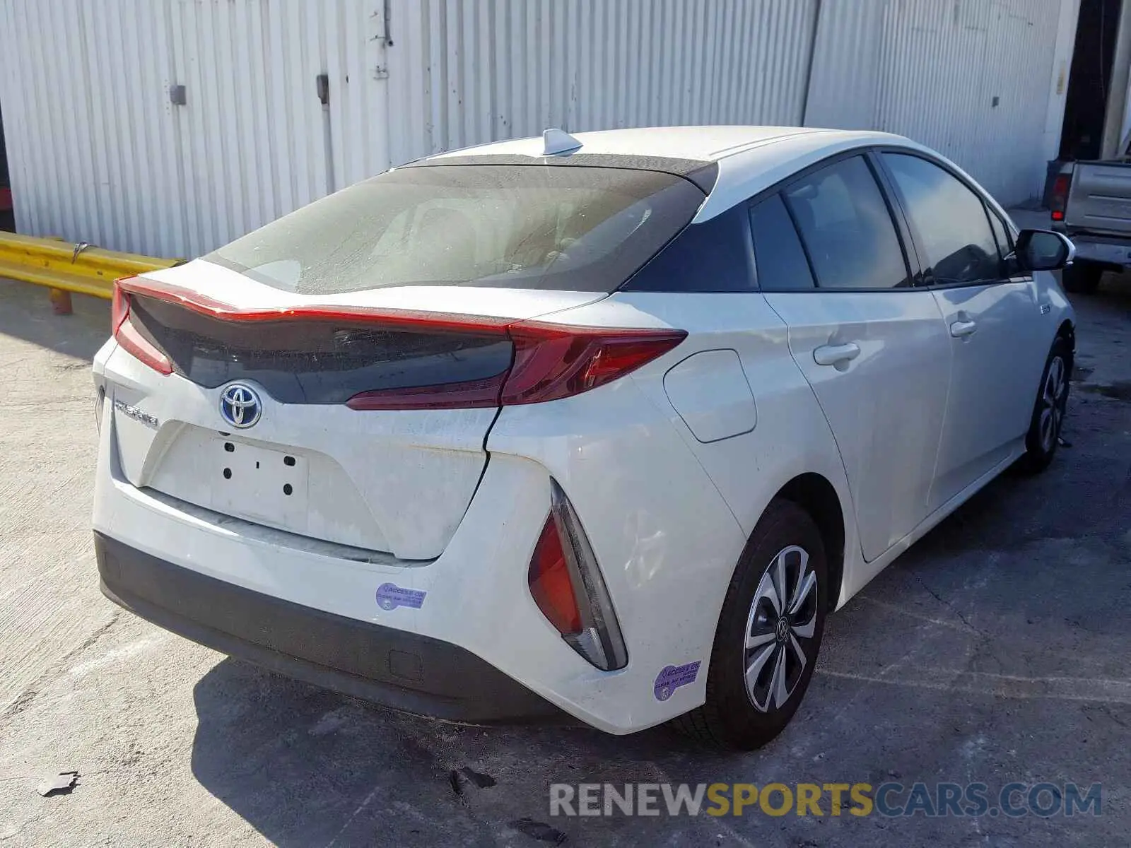 4 fotografías del automóvil dañado JTDKARFP5K3110185 TOYOTA PRIUS 2019