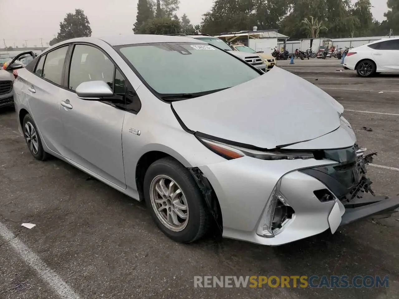 4 fotografías del automóvil dañado JTDKARFP6K3119655 TOYOTA PRIUS 2019