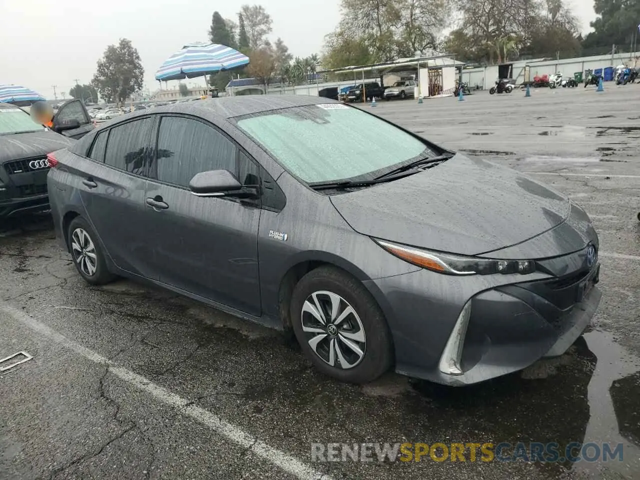 4 fotografías del automóvil dañado JTDKARFP7K3113413 TOYOTA PRIUS 2019