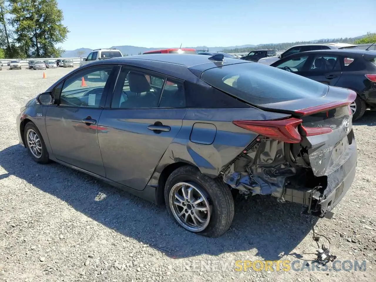 2 fotografías del automóvil dañado JTDKARFP8K3110178 TOYOTA PRIUS 2019