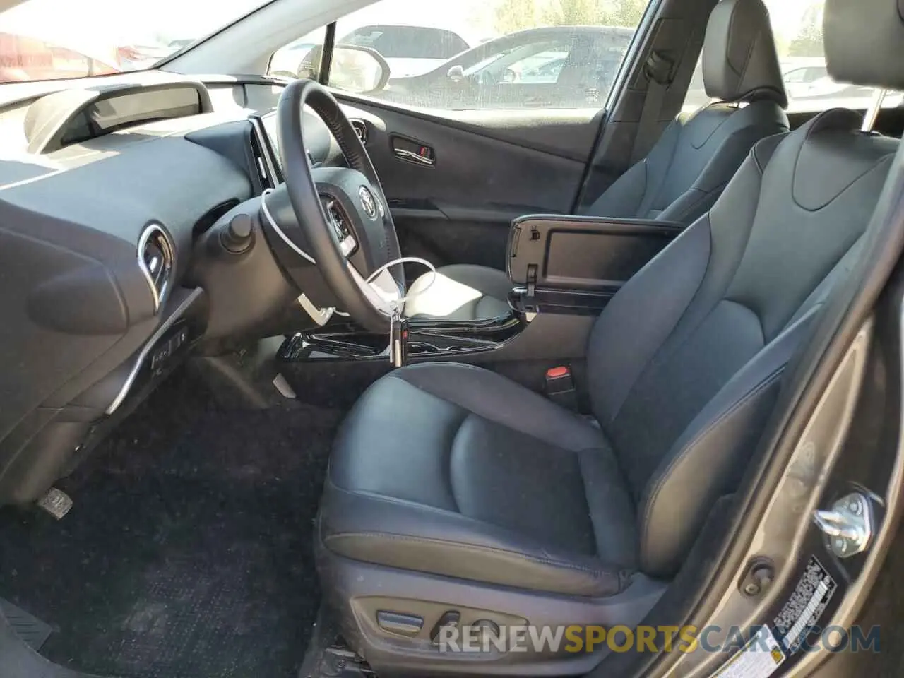 7 fotografías del automóvil dañado JTDKARFP8K3110178 TOYOTA PRIUS 2019