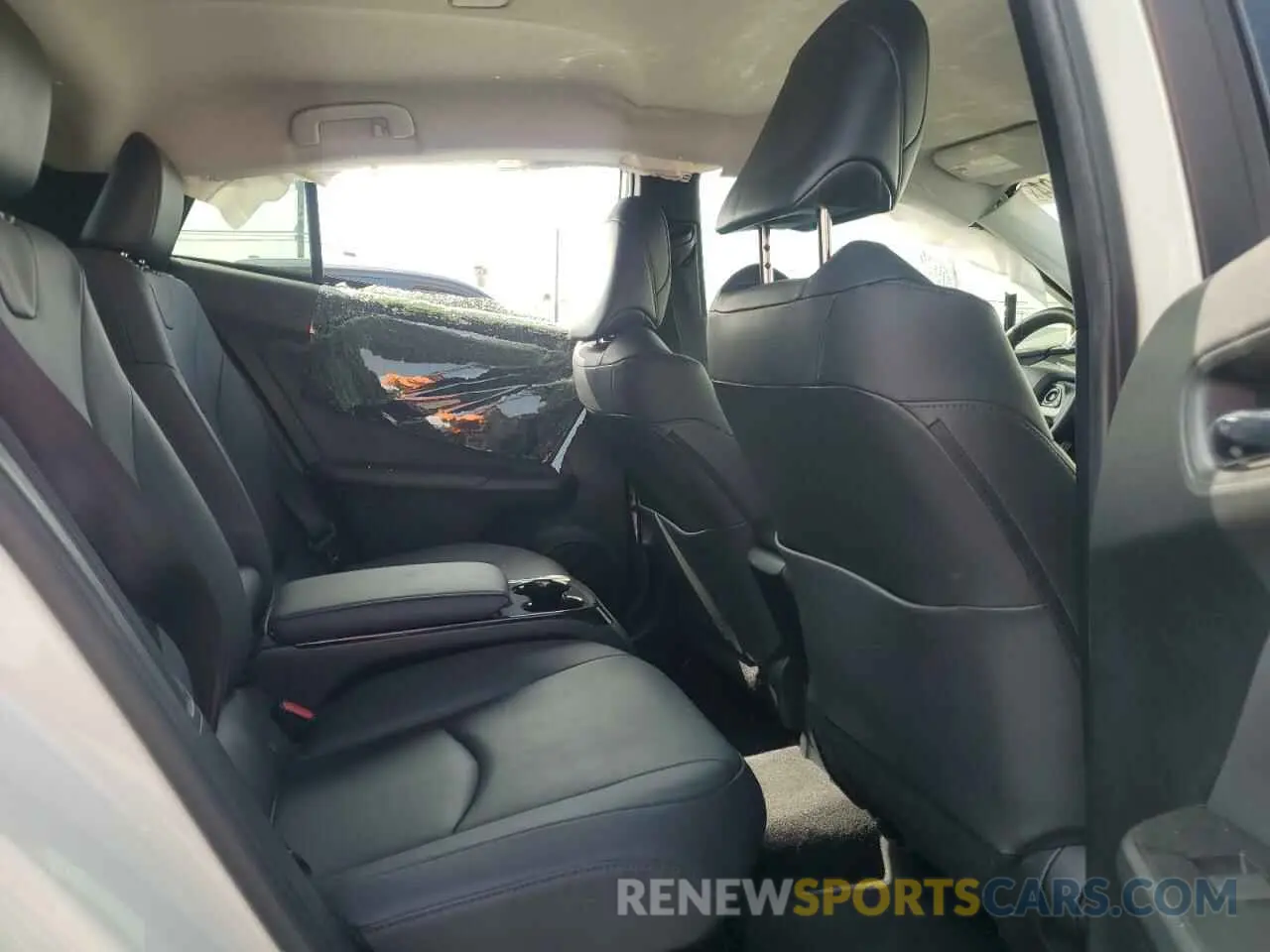 10 fotografías del automóvil dañado JTDKARFP8K3110701 TOYOTA PRIUS 2019