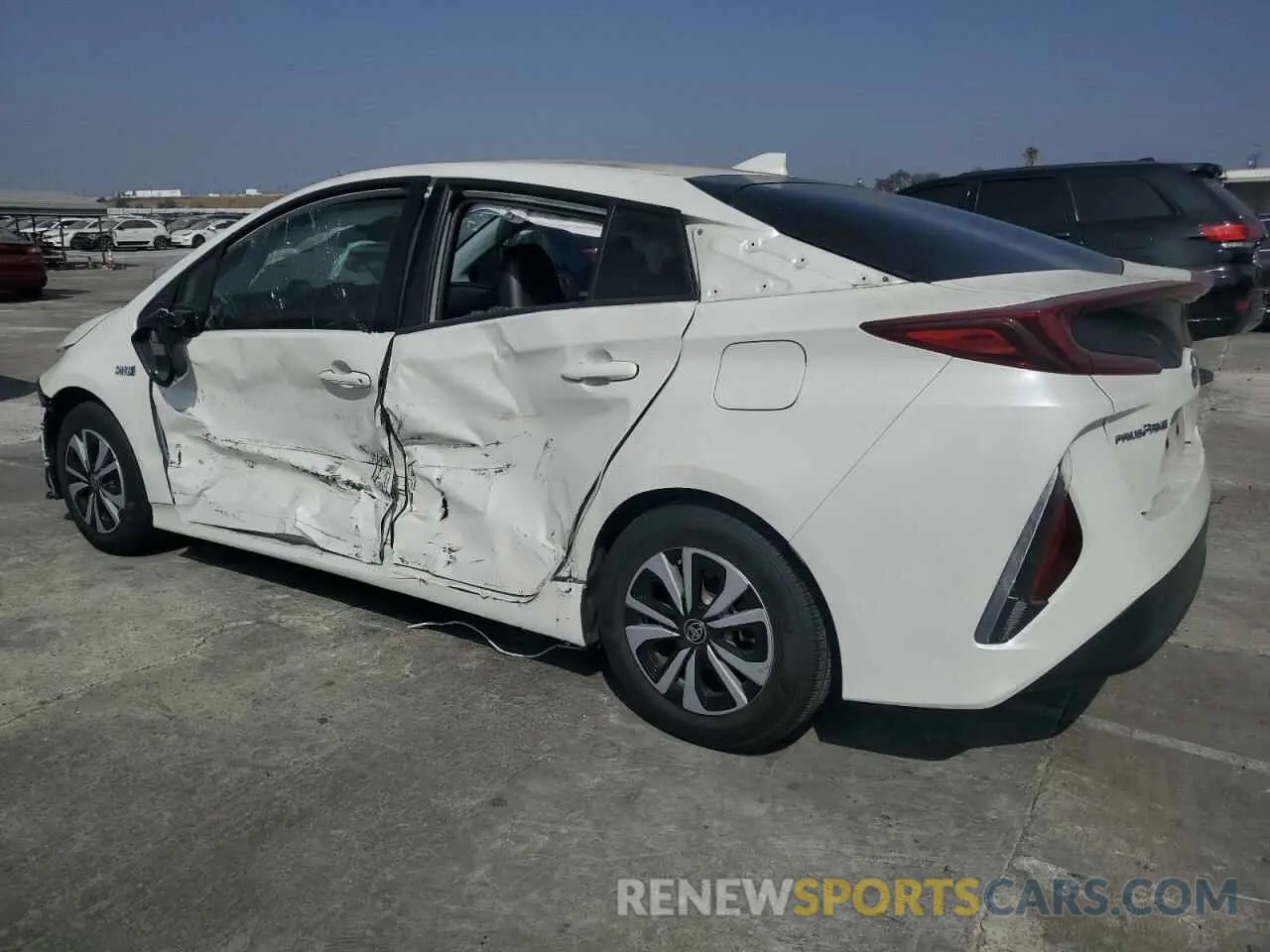 2 fotografías del automóvil dañado JTDKARFP8K3110701 TOYOTA PRIUS 2019