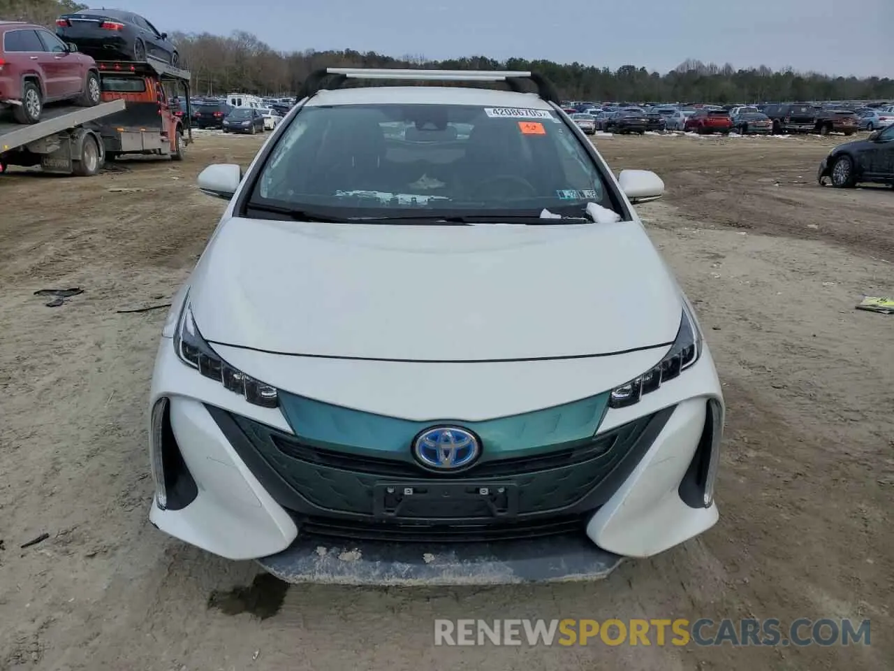 5 fotografías del automóvil dañado JTDKARFP8K3119169 TOYOTA PRIUS 2019