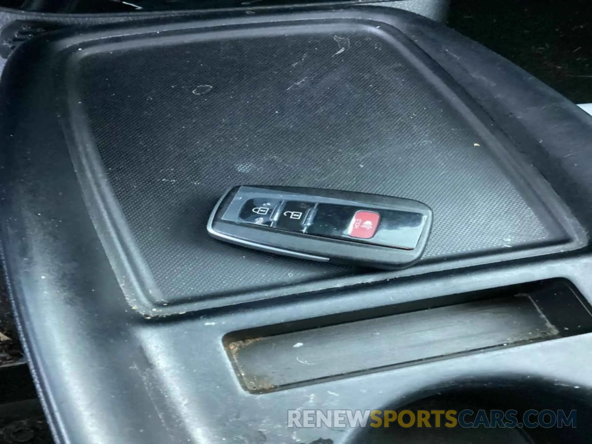 1 fotografías del automóvil dañado JTDKARFU0K3070569 TOYOTA PRIUS 2019