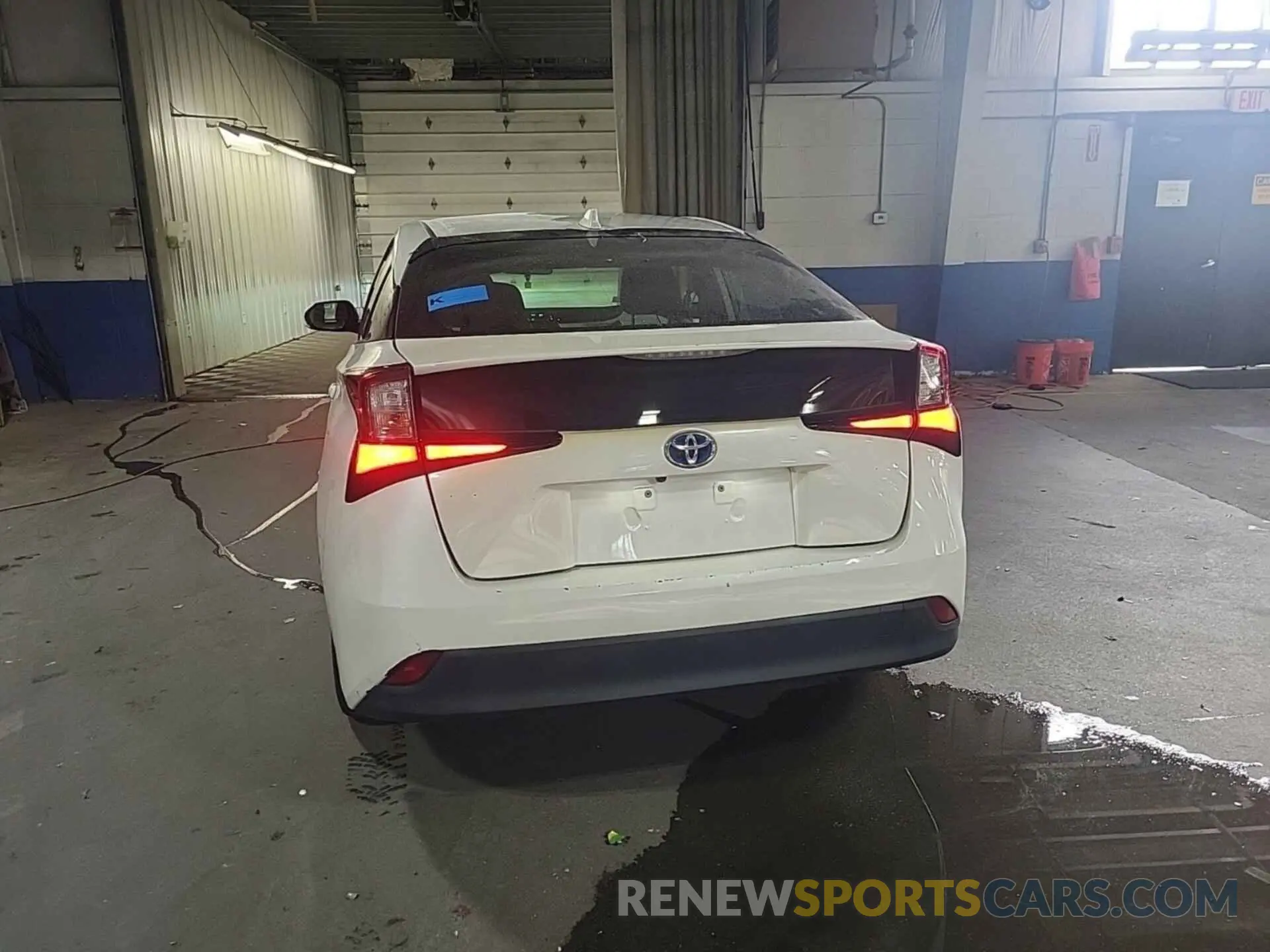 12 fotografías del automóvil dañado JTDKARFU0K3070569 TOYOTA PRIUS 2019
