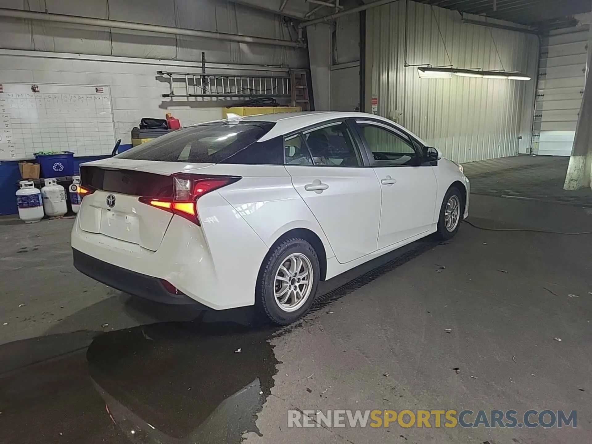 2 fotografías del automóvil dañado JTDKARFU0K3070569 TOYOTA PRIUS 2019