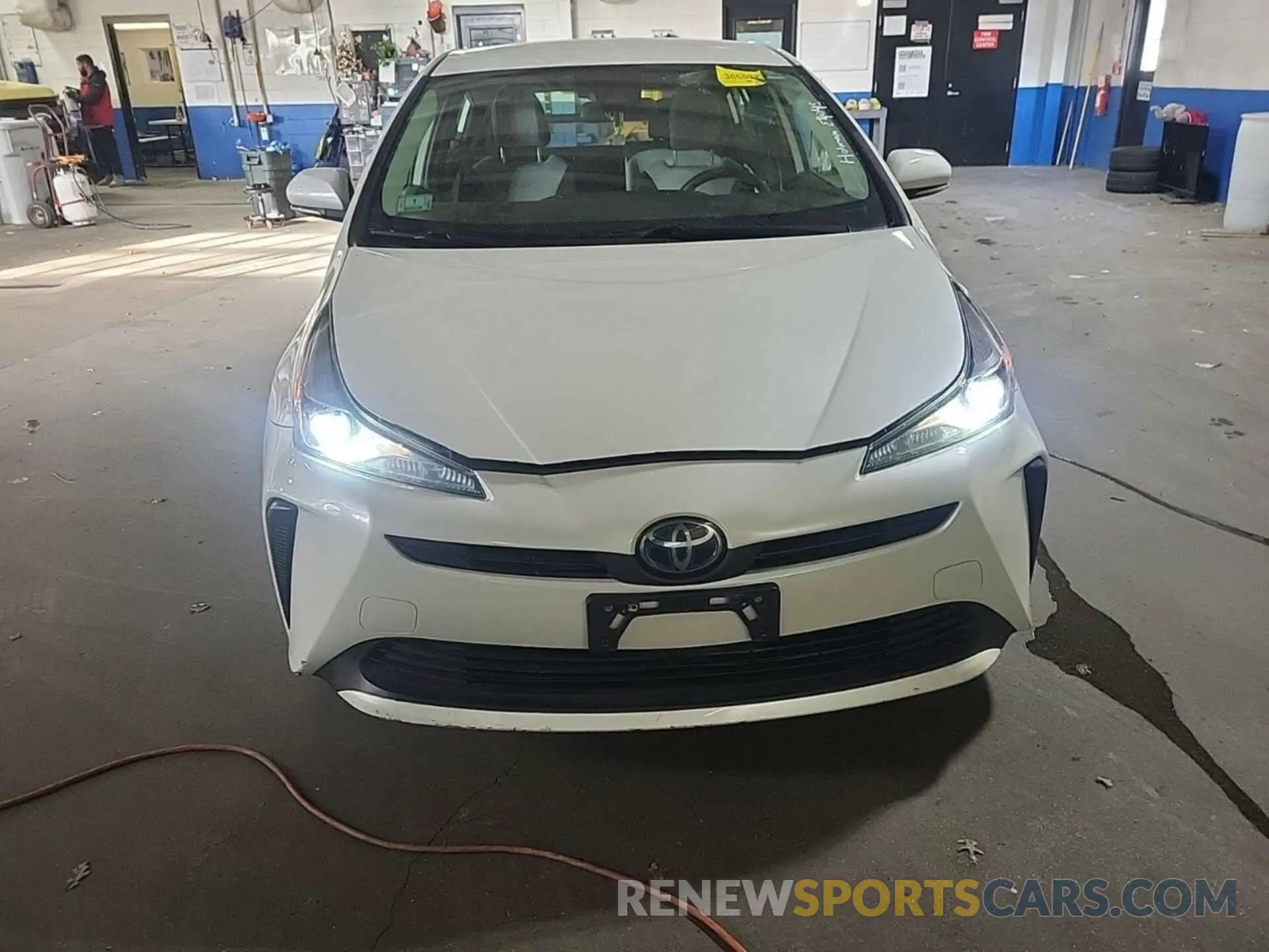 3 fotografías del automóvil dañado JTDKARFU0K3070569 TOYOTA PRIUS 2019