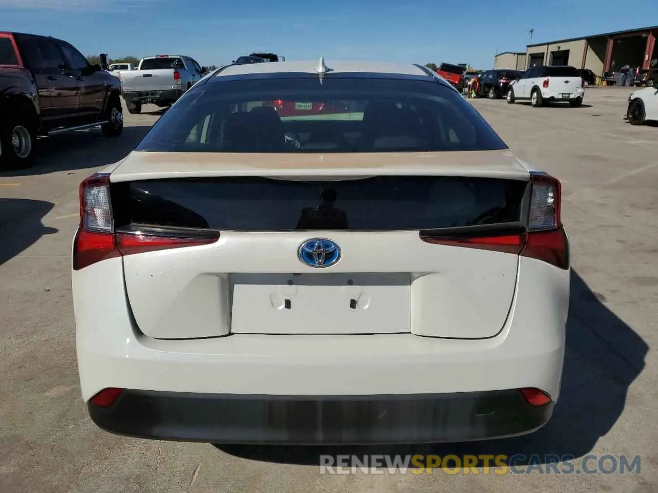 6 fotografías del automóvil dañado JTDKARFU0K3071804 TOYOTA PRIUS 2019