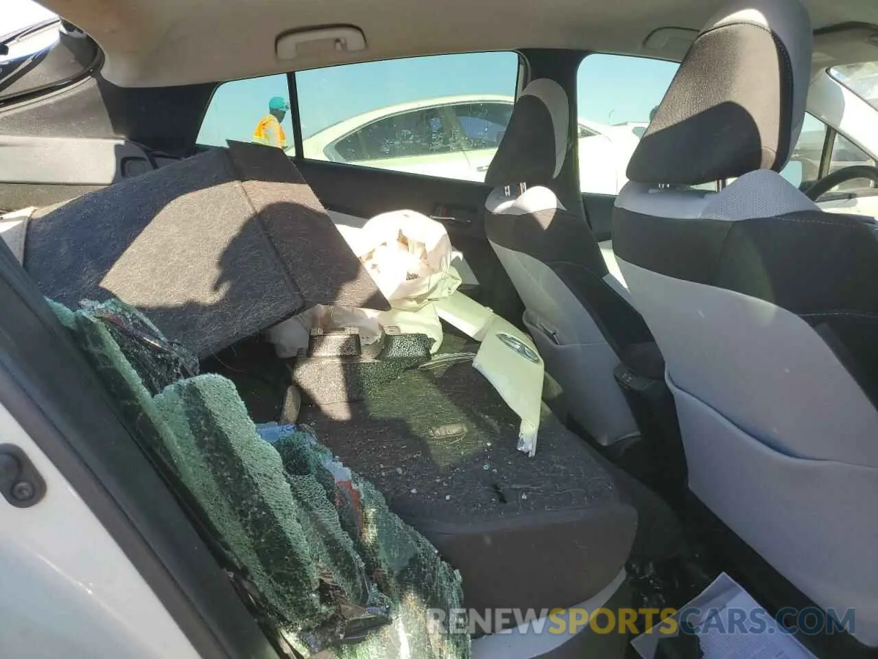 10 fotografías del automóvil dañado JTDKARFU0K3085153 TOYOTA PRIUS 2019