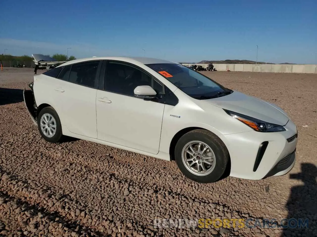 4 fotografías del automóvil dañado JTDKARFU0K3085153 TOYOTA PRIUS 2019