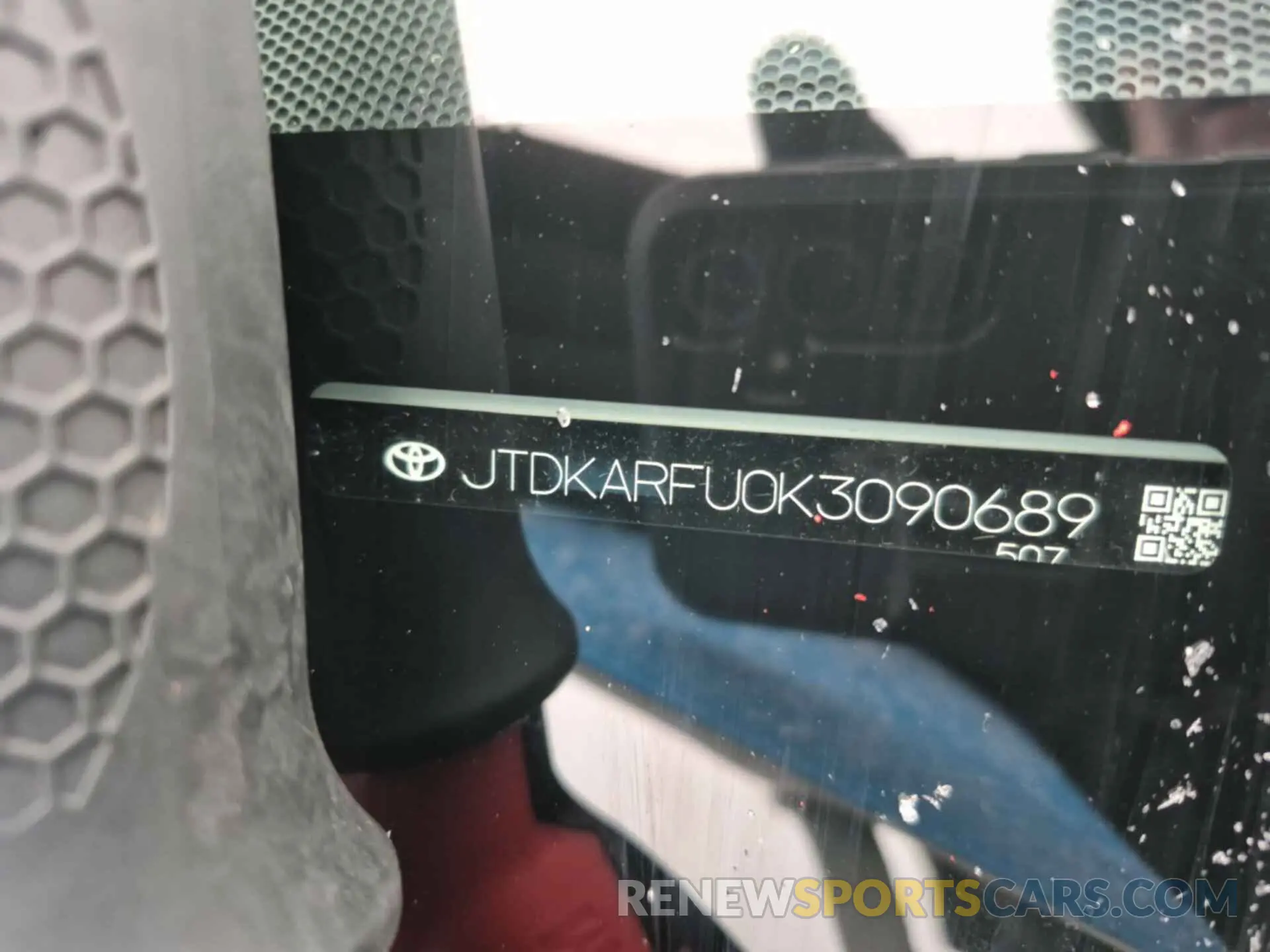 2 fotografías del automóvil dañado JTDKARFU0K3090689 TOYOTA PRIUS 2019