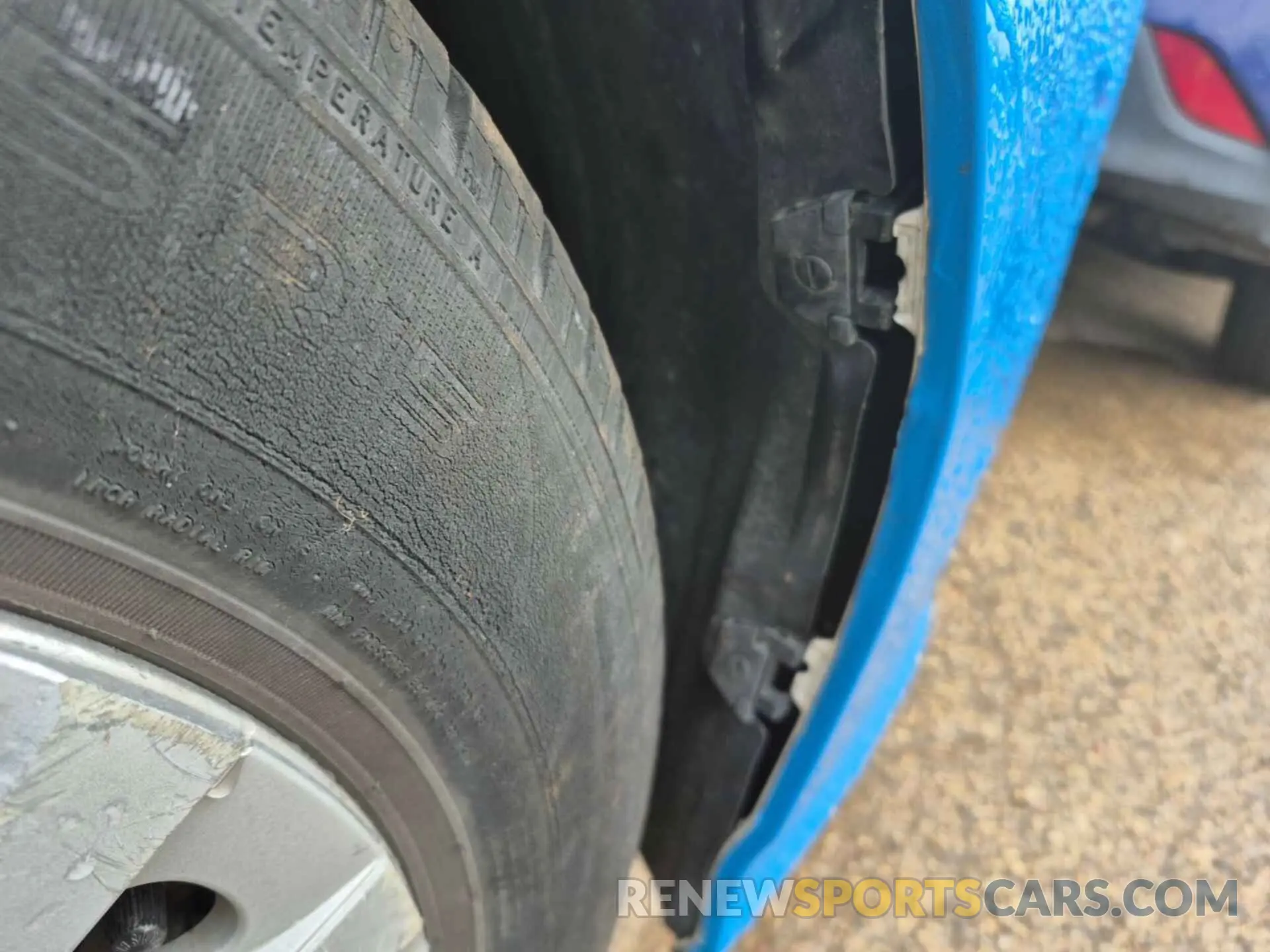 24 fotografías del automóvil dañado JTDKARFU0K3090689 TOYOTA PRIUS 2019