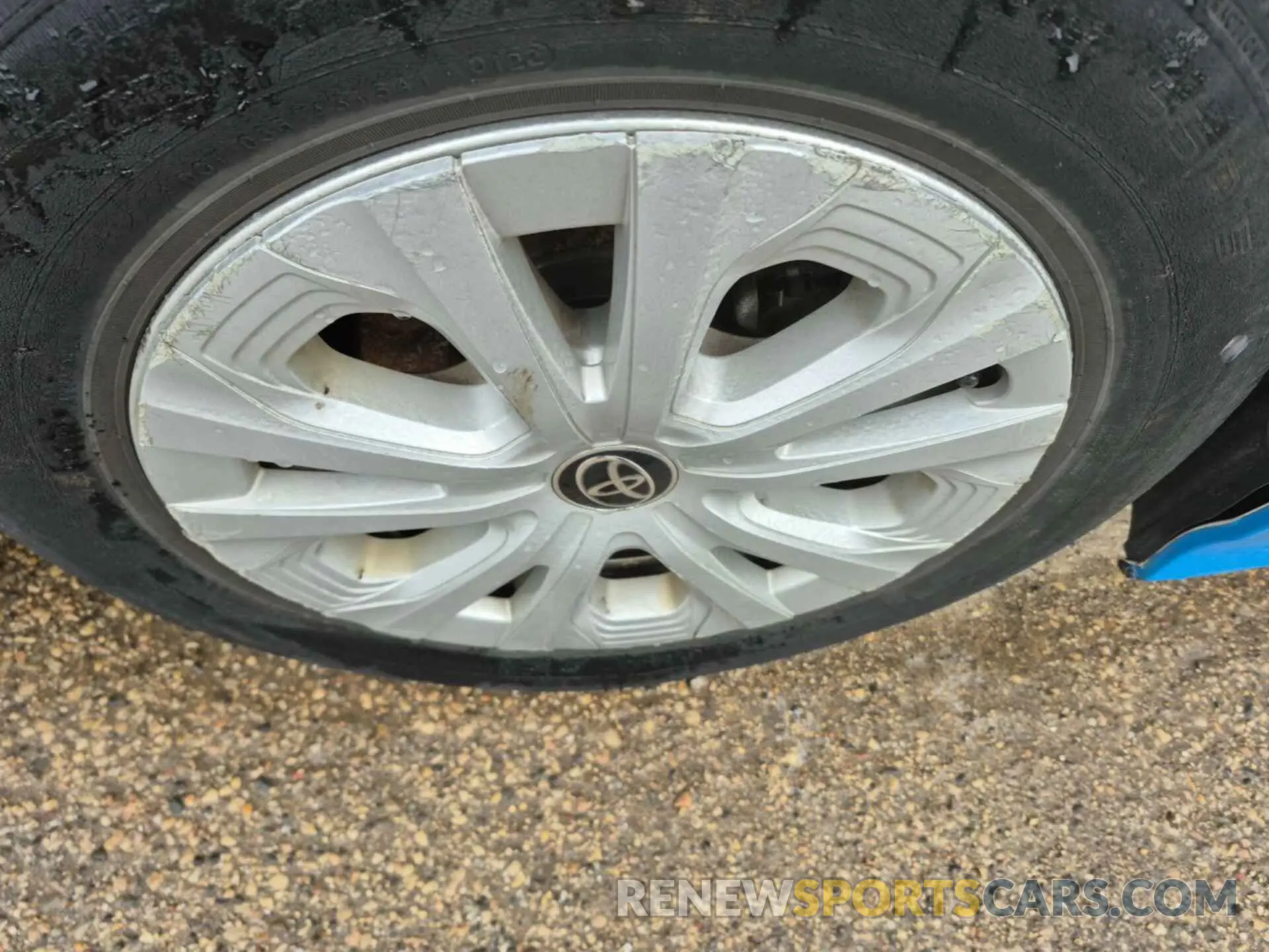 4 fotografías del automóvil dañado JTDKARFU0K3090689 TOYOTA PRIUS 2019