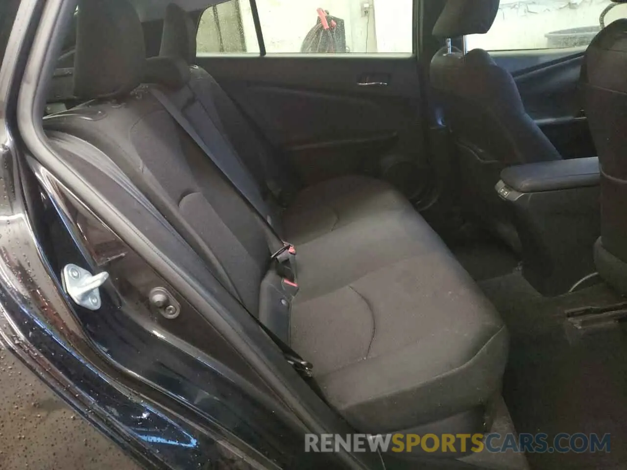 10 fotografías del automóvil dañado JTDKARFU0K3093351 TOYOTA PRIUS 2019