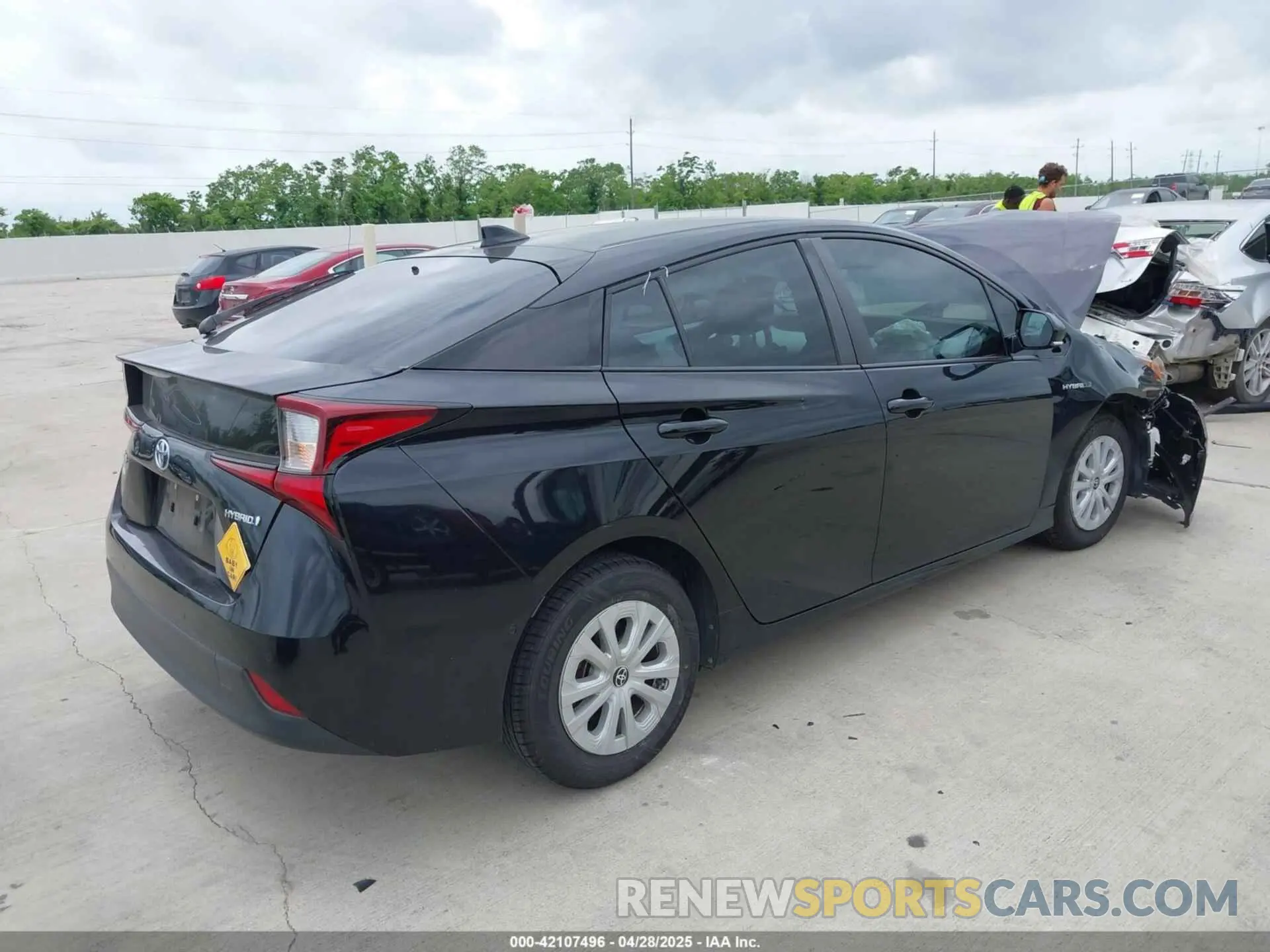 4 fotografías del automóvil dañado JTDKARFU0K3095844 TOYOTA PRIUS 2019