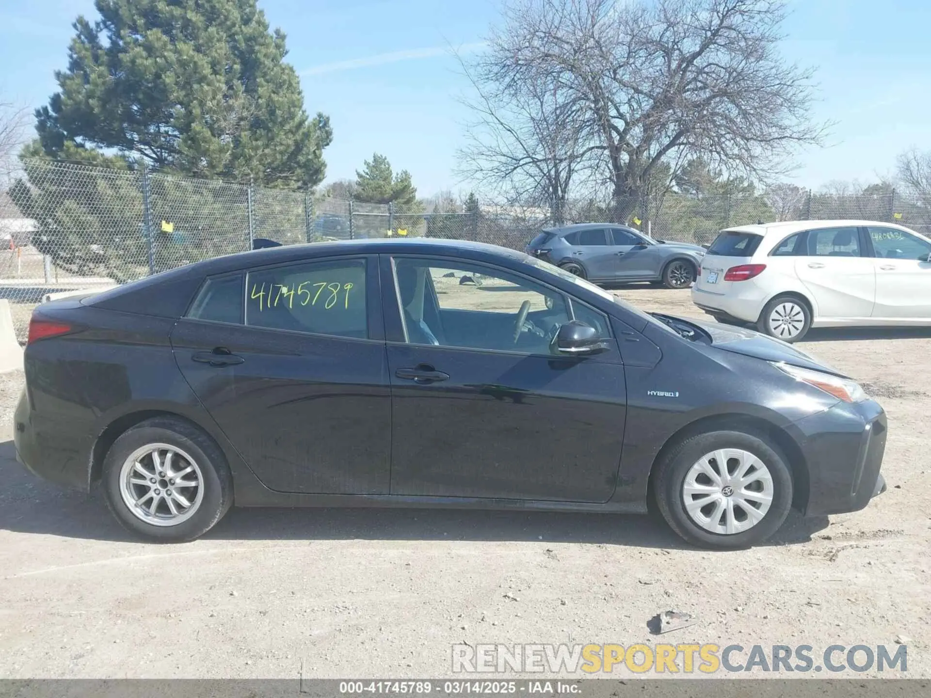 13 fotografías del automóvil dañado JTDKARFU1K3092063 TOYOTA PRIUS 2019