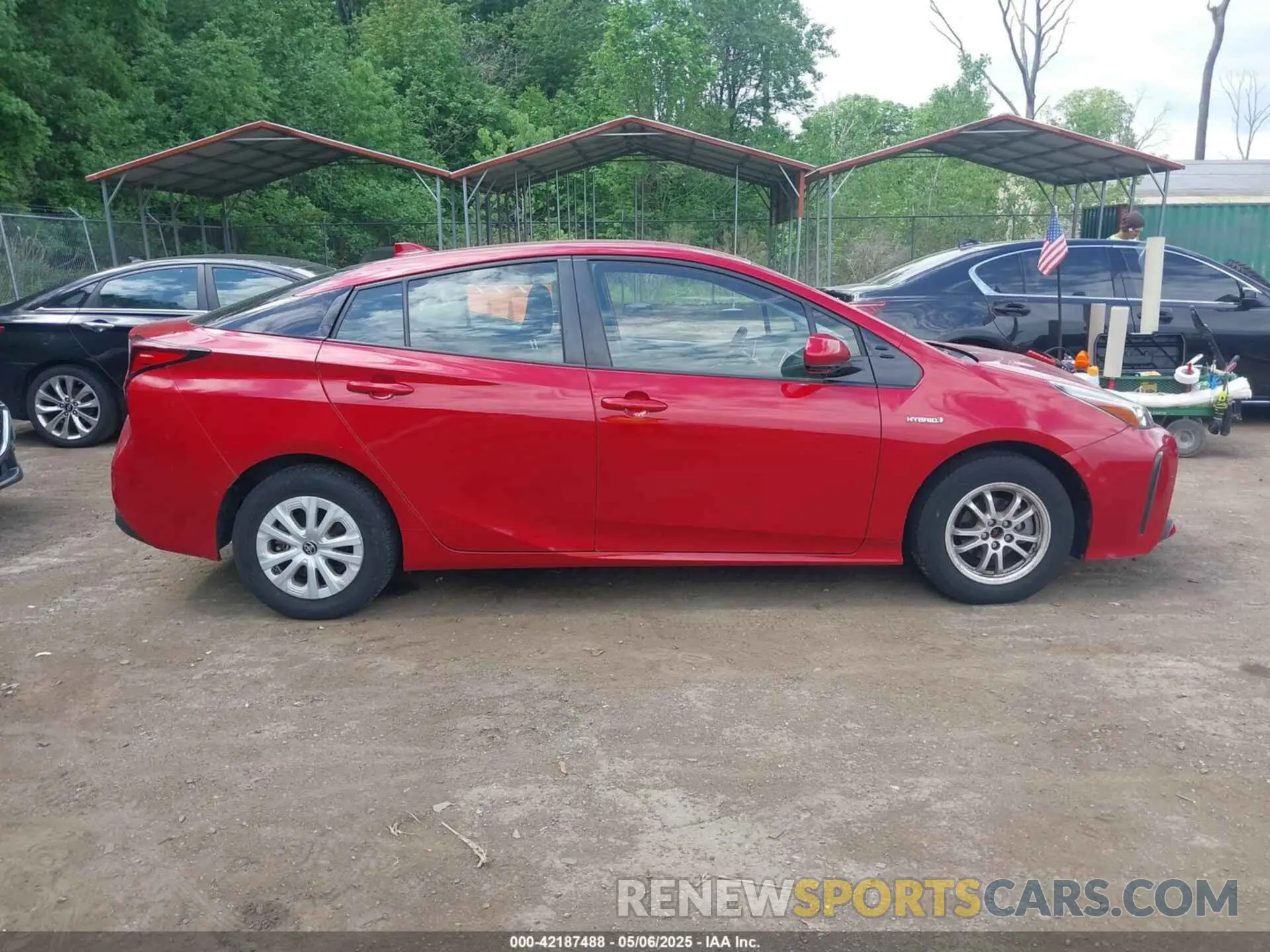13 fotografías del automóvil dañado JTDKARFU1K3101487 TOYOTA PRIUS 2019