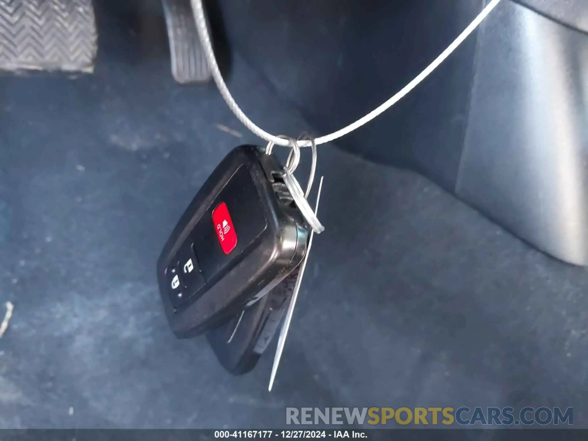 11 fotografías del automóvil dañado JTDKARFU2K3077524 TOYOTA PRIUS 2019