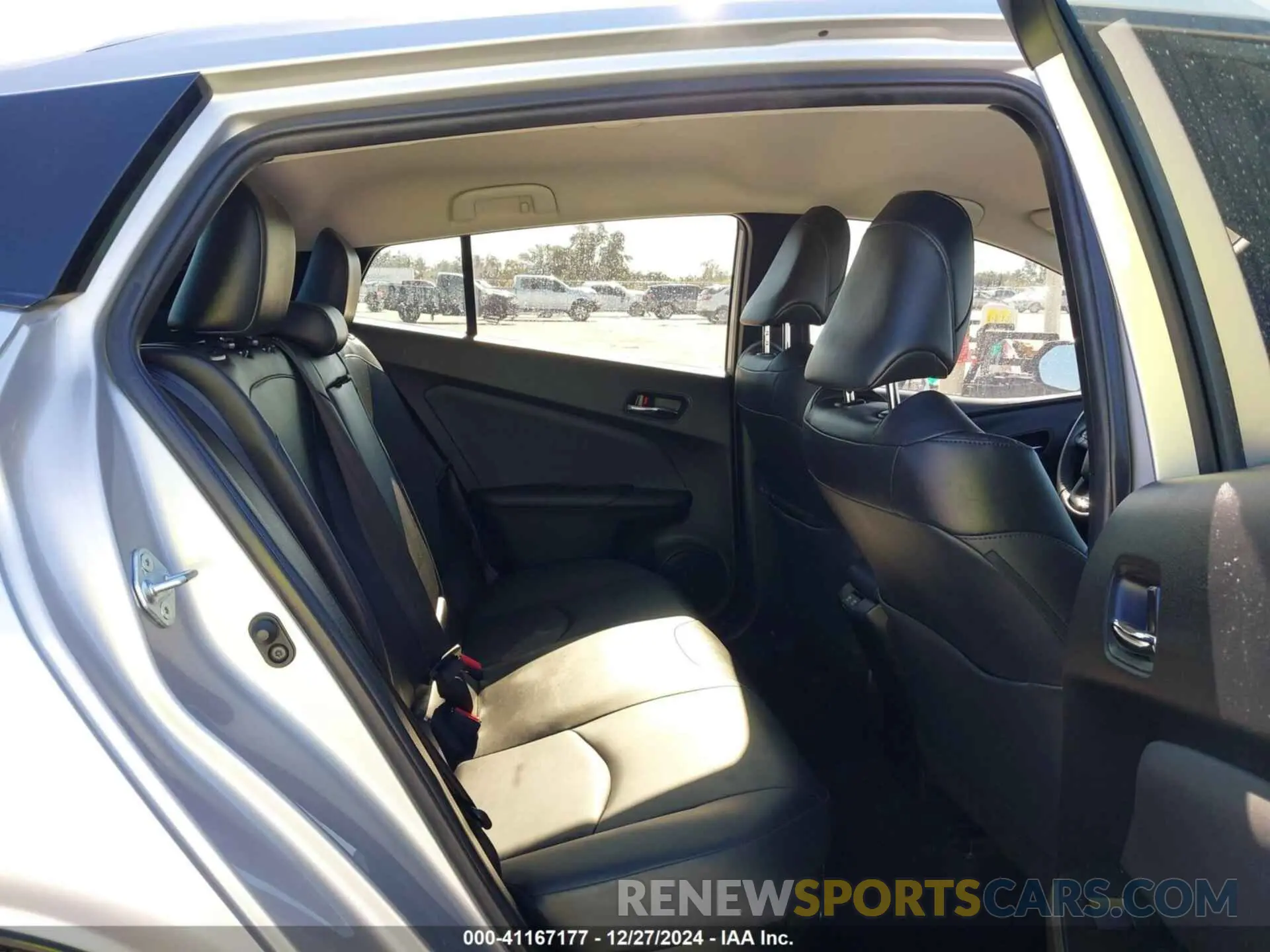 8 fotografías del automóvil dañado JTDKARFU2K3077524 TOYOTA PRIUS 2019