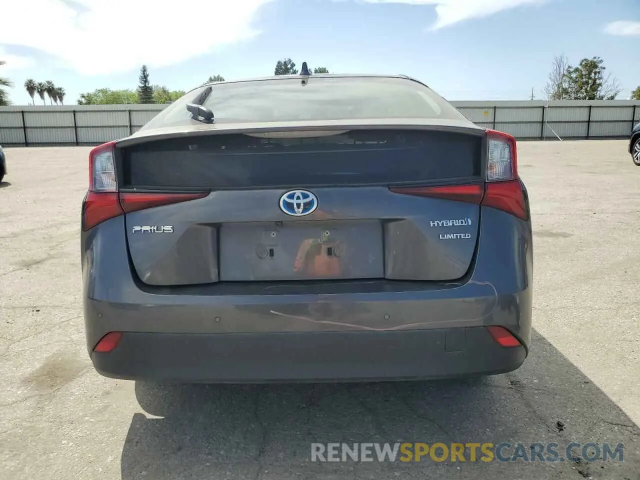 6 fotografías del automóvil dañado JTDKARFU2K3079905 TOYOTA PRIUS 2019