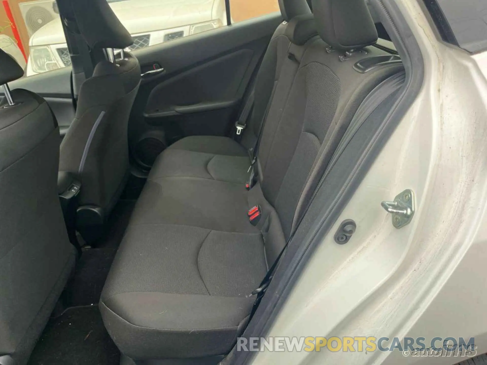 5 fotografías del automóvil dañado JTDKARFU2K3090290 TOYOTA PRIUS 2019