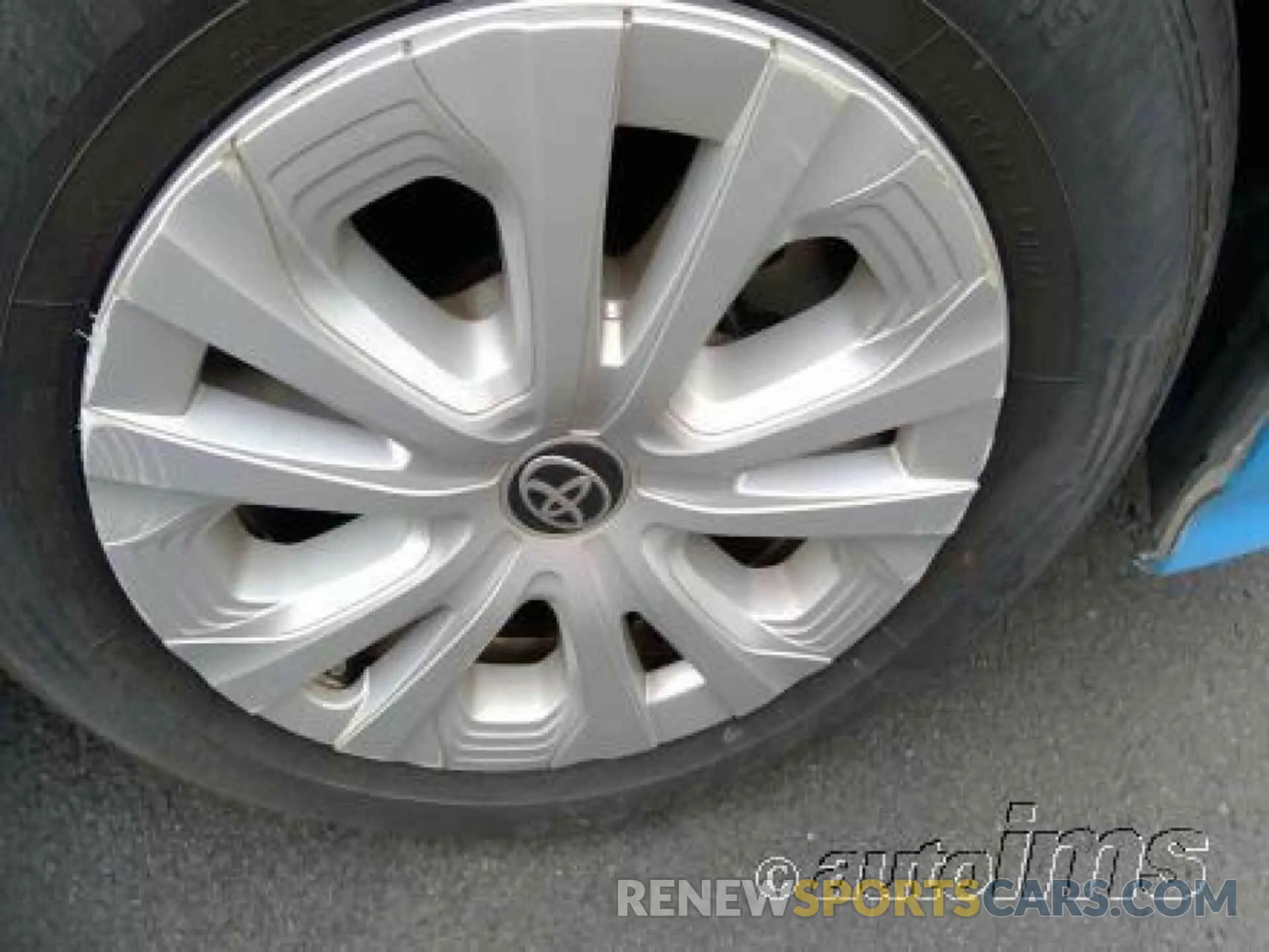 8 fotografías del automóvil dañado JTDKARFU2K3090290 TOYOTA PRIUS 2019
