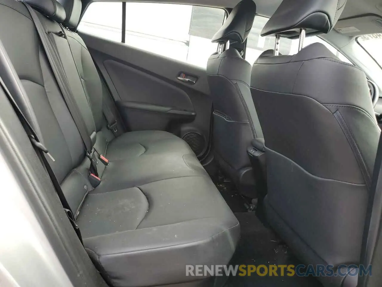 10 fotografías del automóvil dañado JTDKARFU2K3096168 TOYOTA PRIUS 2019