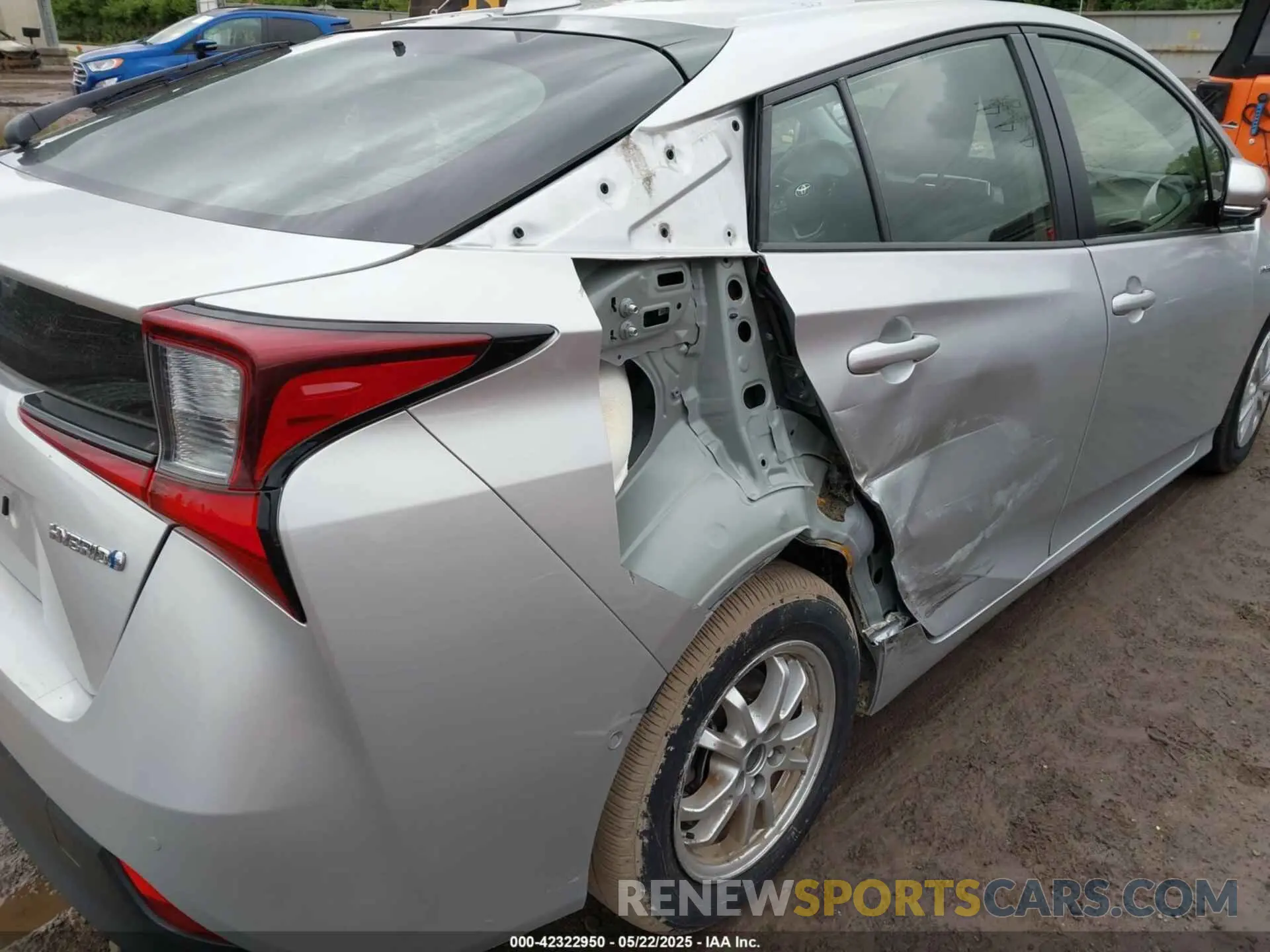 6 fotografías del automóvil dañado JTDKARFU2K3096560 TOYOTA PRIUS 2019