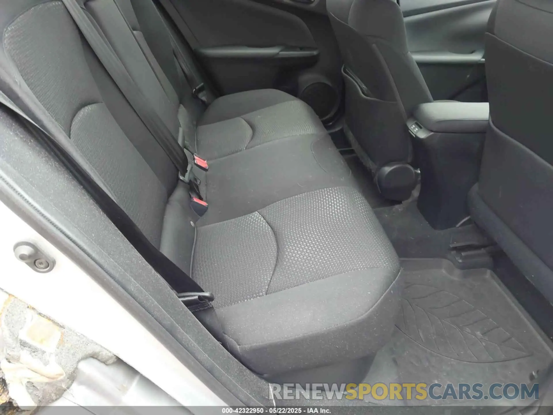 8 fotografías del automóvil dañado JTDKARFU2K3096560 TOYOTA PRIUS 2019