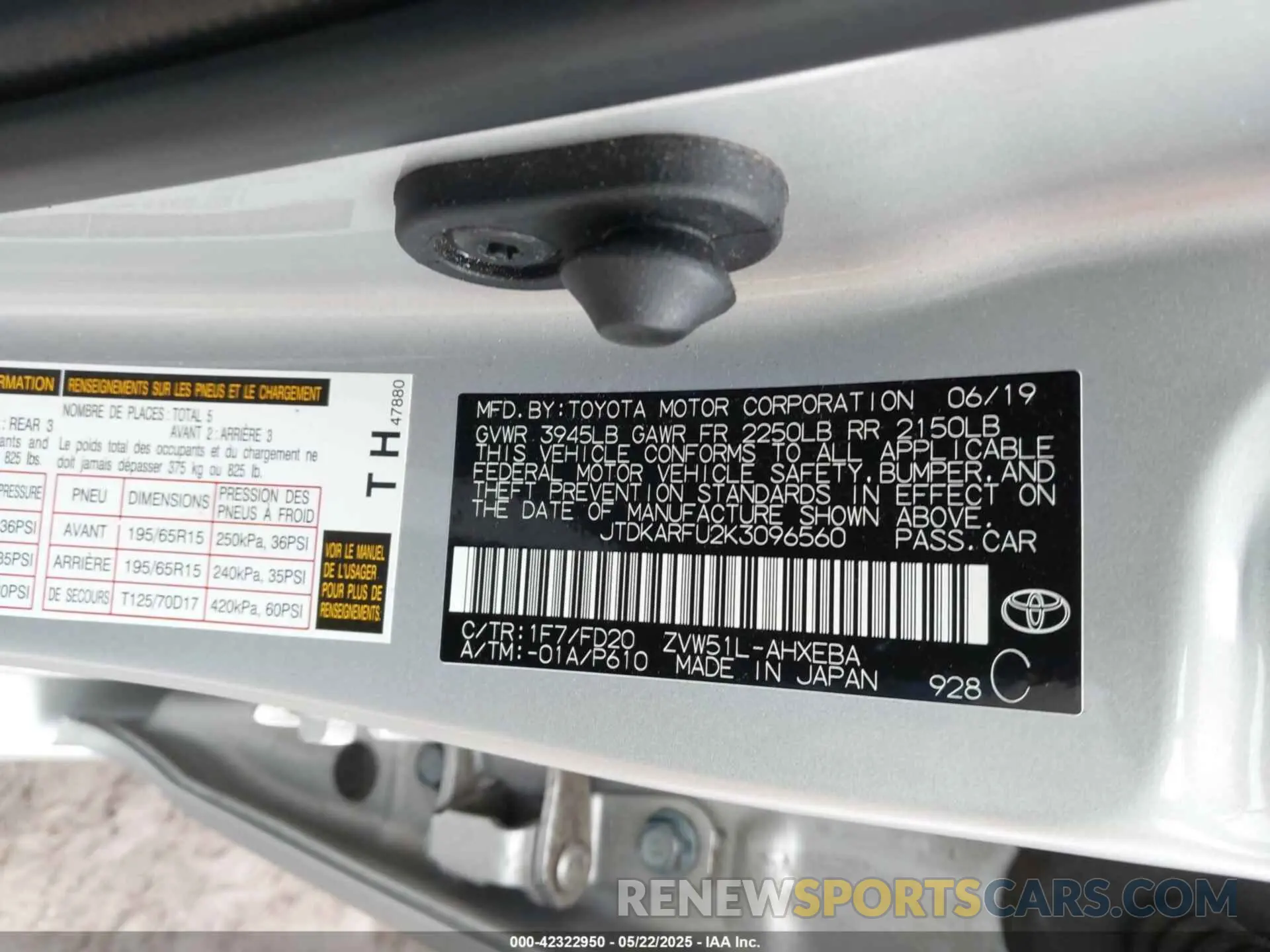 9 fotografías del automóvil dañado JTDKARFU2K3096560 TOYOTA PRIUS 2019