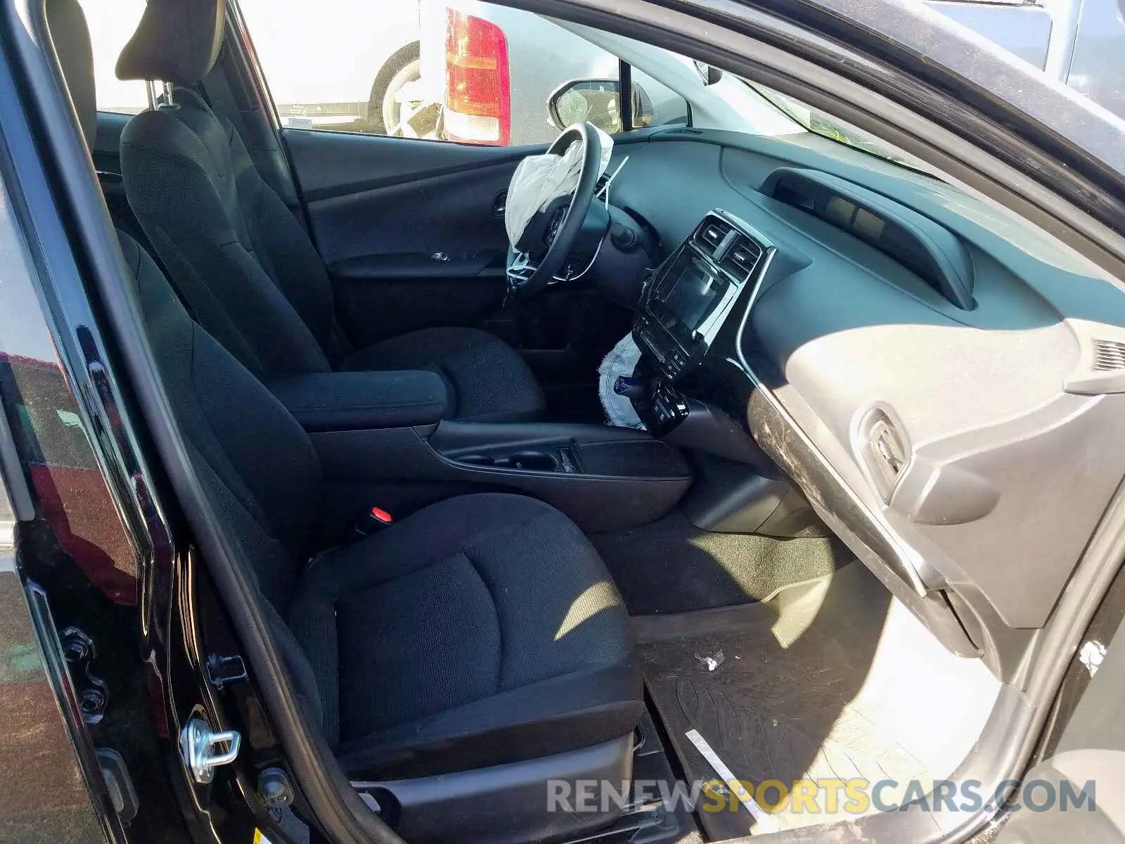 5 fotografías del automóvil dañado JTDKARFU2K3097787 TOYOTA PRIUS 2019