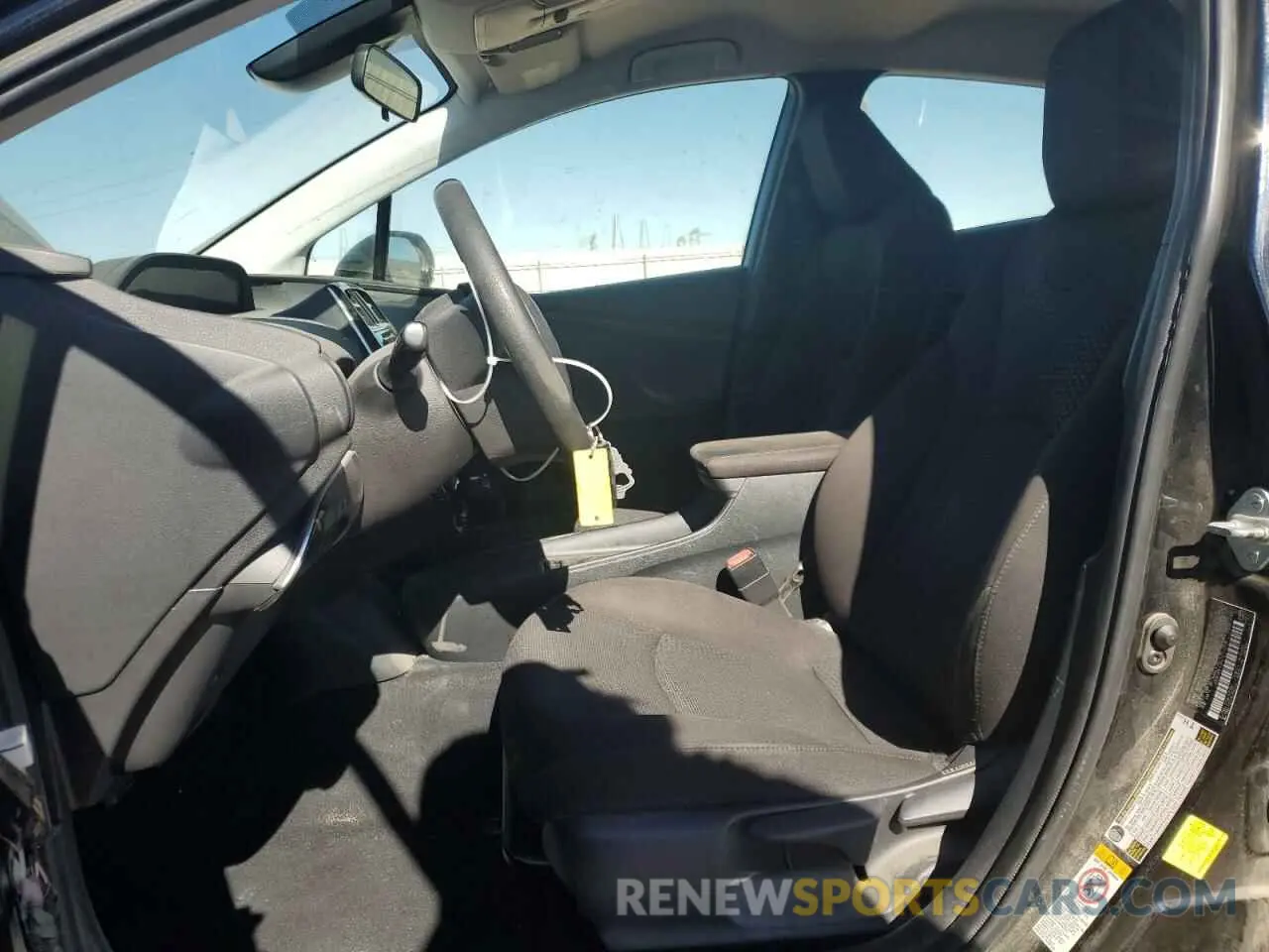 7 fotografías del automóvil dañado JTDKARFU3K3074258 TOYOTA PRIUS 2019