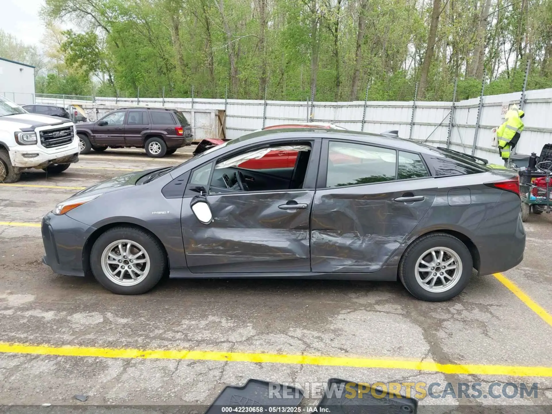 14 fotografías del automóvil dañado JTDKARFU3K3080738 TOYOTA PRIUS 2019