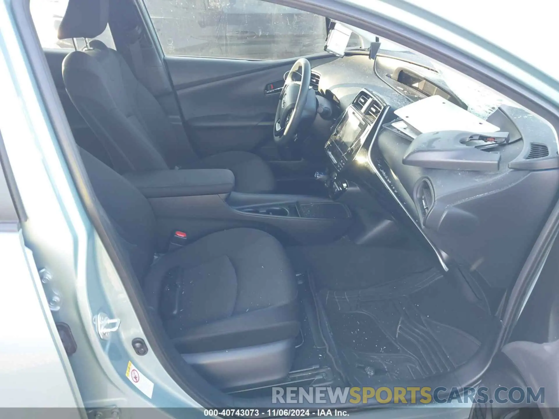5 fotografías del automóvil dañado JTDKARFU3K3082148 TOYOTA PRIUS 2019