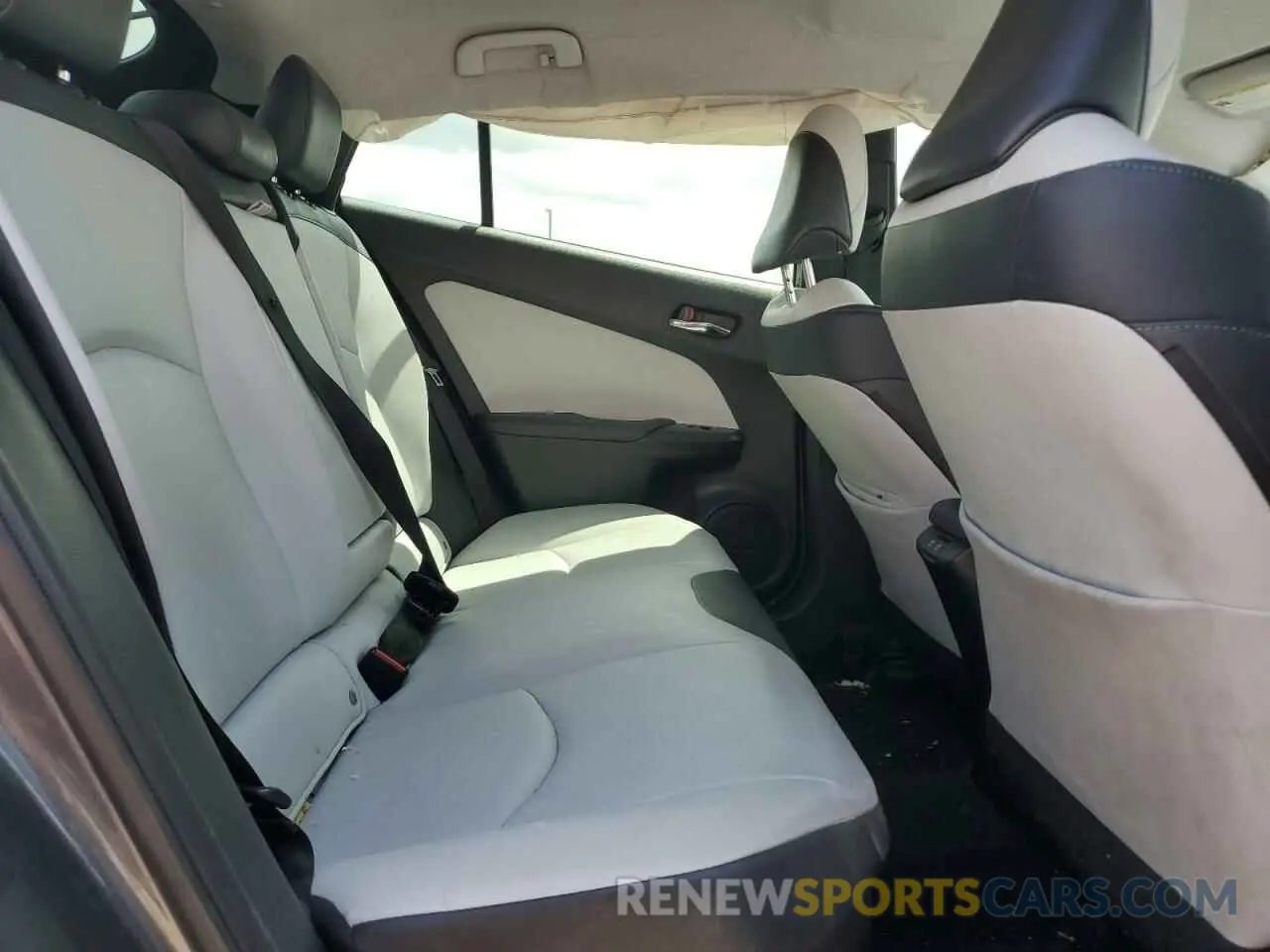 10 fotografías del automóvil dañado JTDKARFU3K3083235 TOYOTA PRIUS 2019